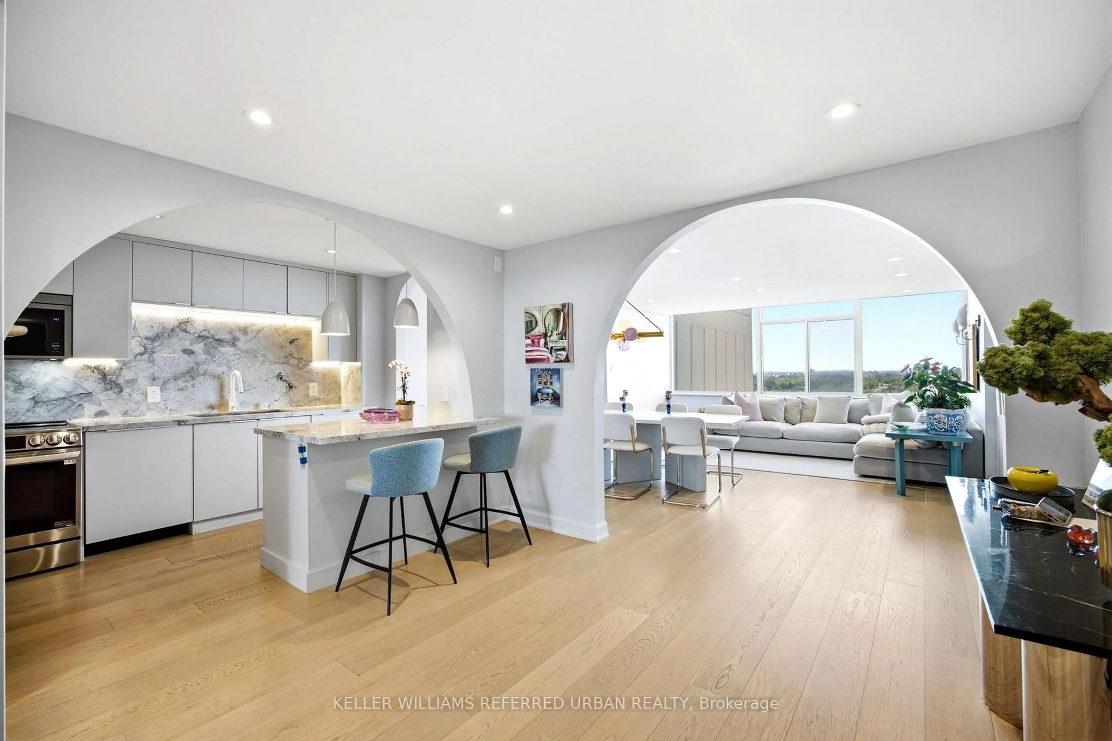 Open concept kitchen, unknown for 3000 Bathurst St #1501, Toronto Ontario M6B 3B4