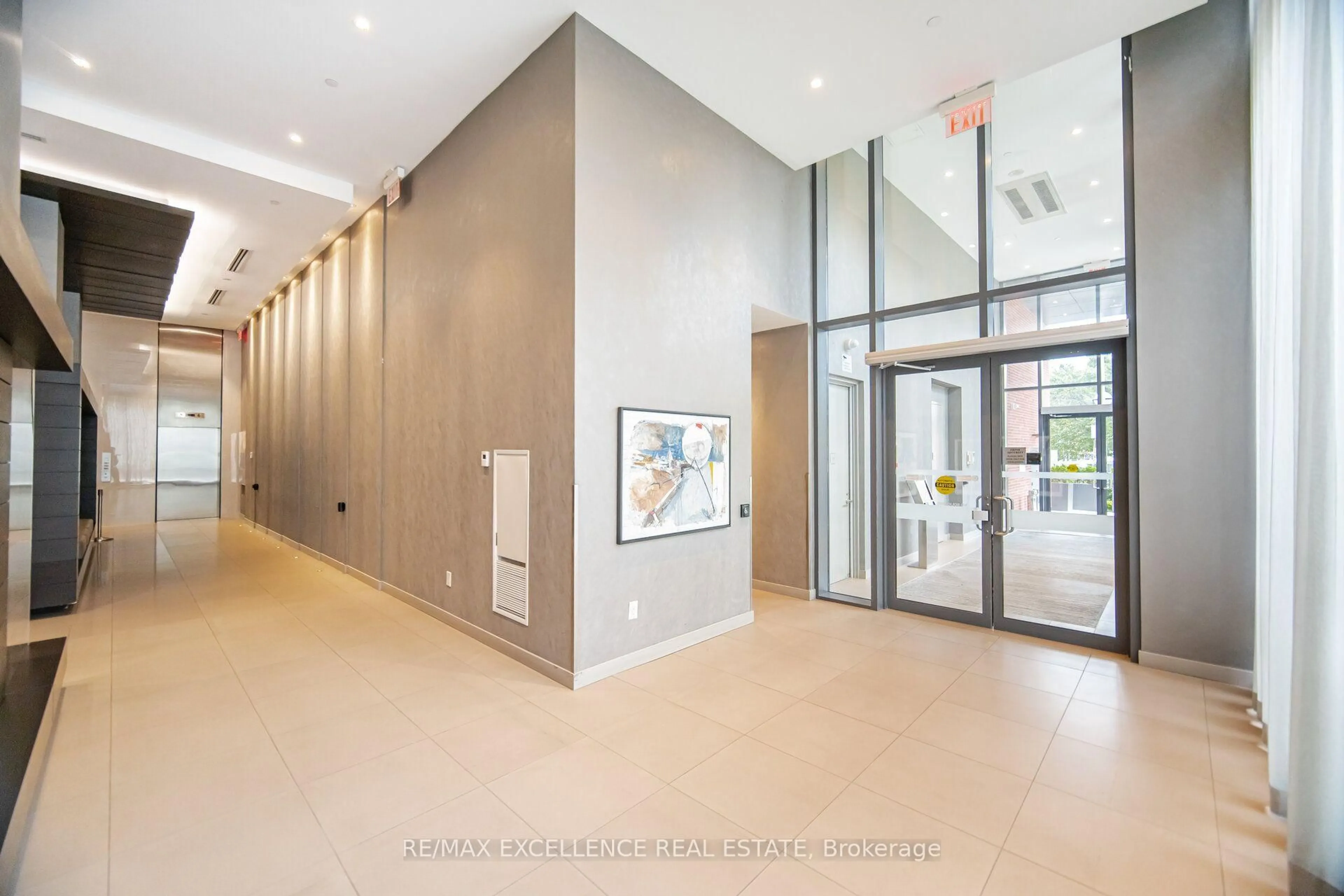 Indoor foyer for 55 Regent Park Blvd #1710, Toronto Ontario M5A 0C2