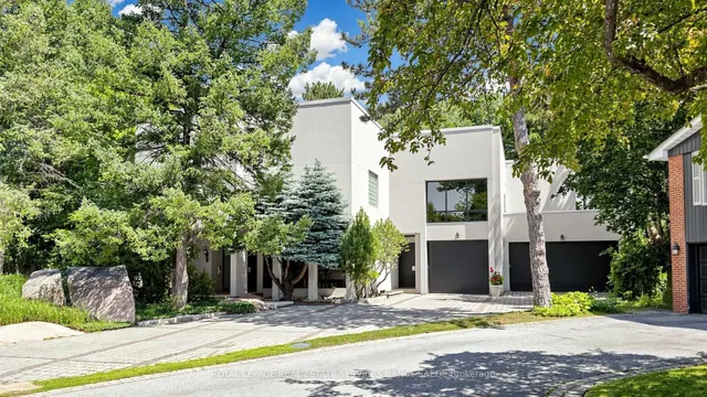 5 Abrams Pl, Toronto 3