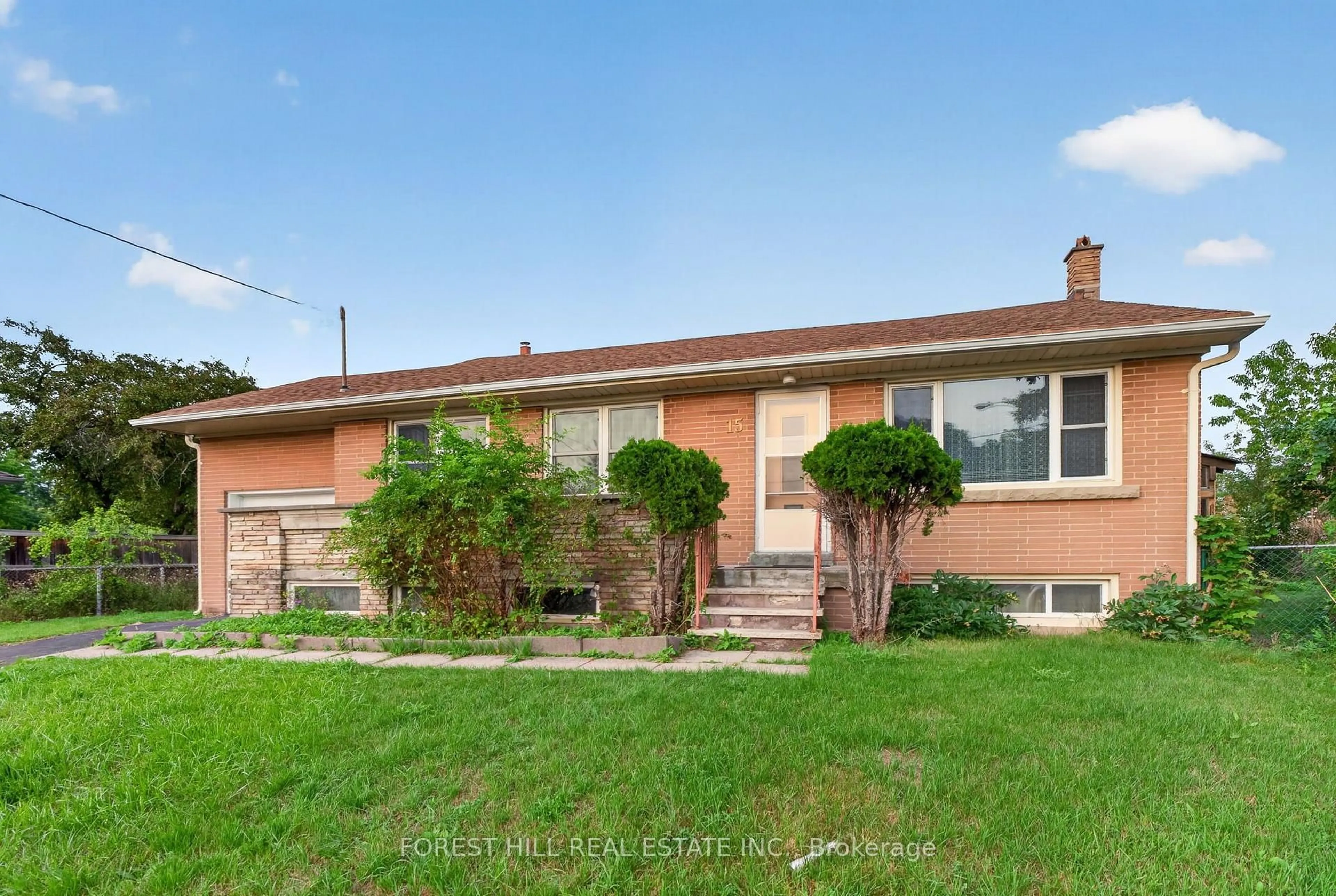 Home with brick exterior material, street for 15 Robson Pl, Toronto Ontario M2R 2Y3