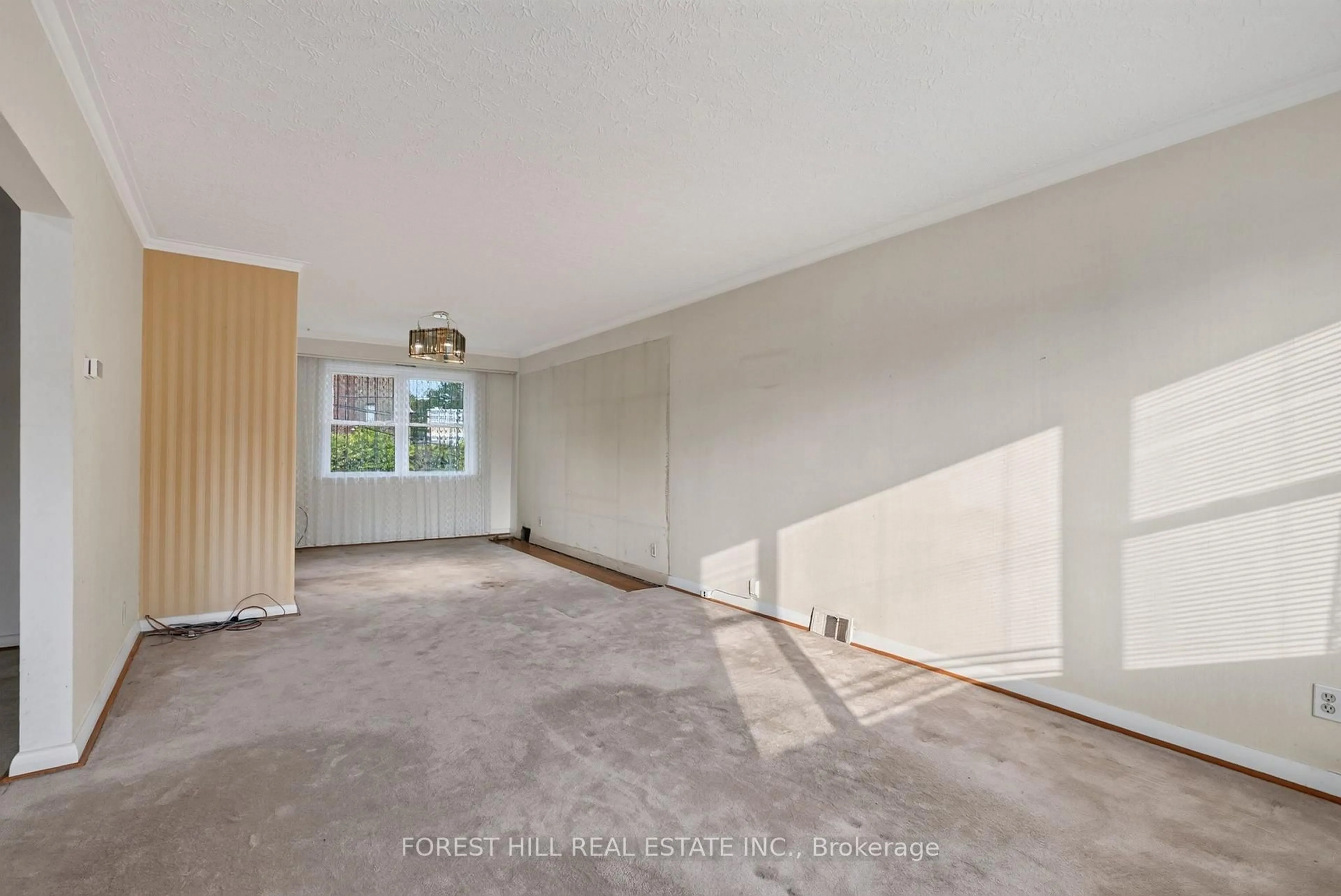 A pic of a room for 15 Robson Pl, Toronto Ontario M2R 2Y3