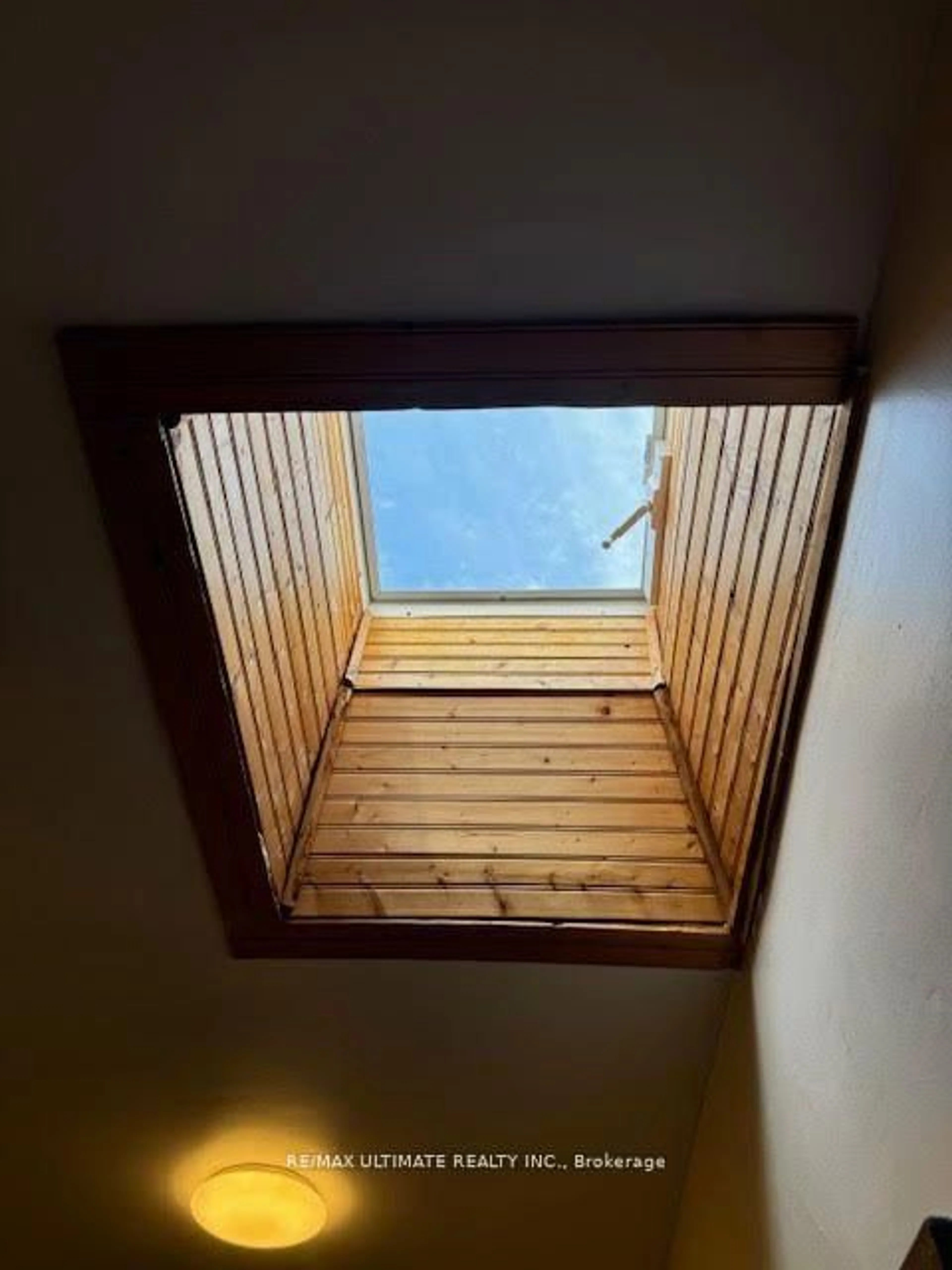 Unknown for 127 Robina Ave, Toronto Ontario M6C 3Y8