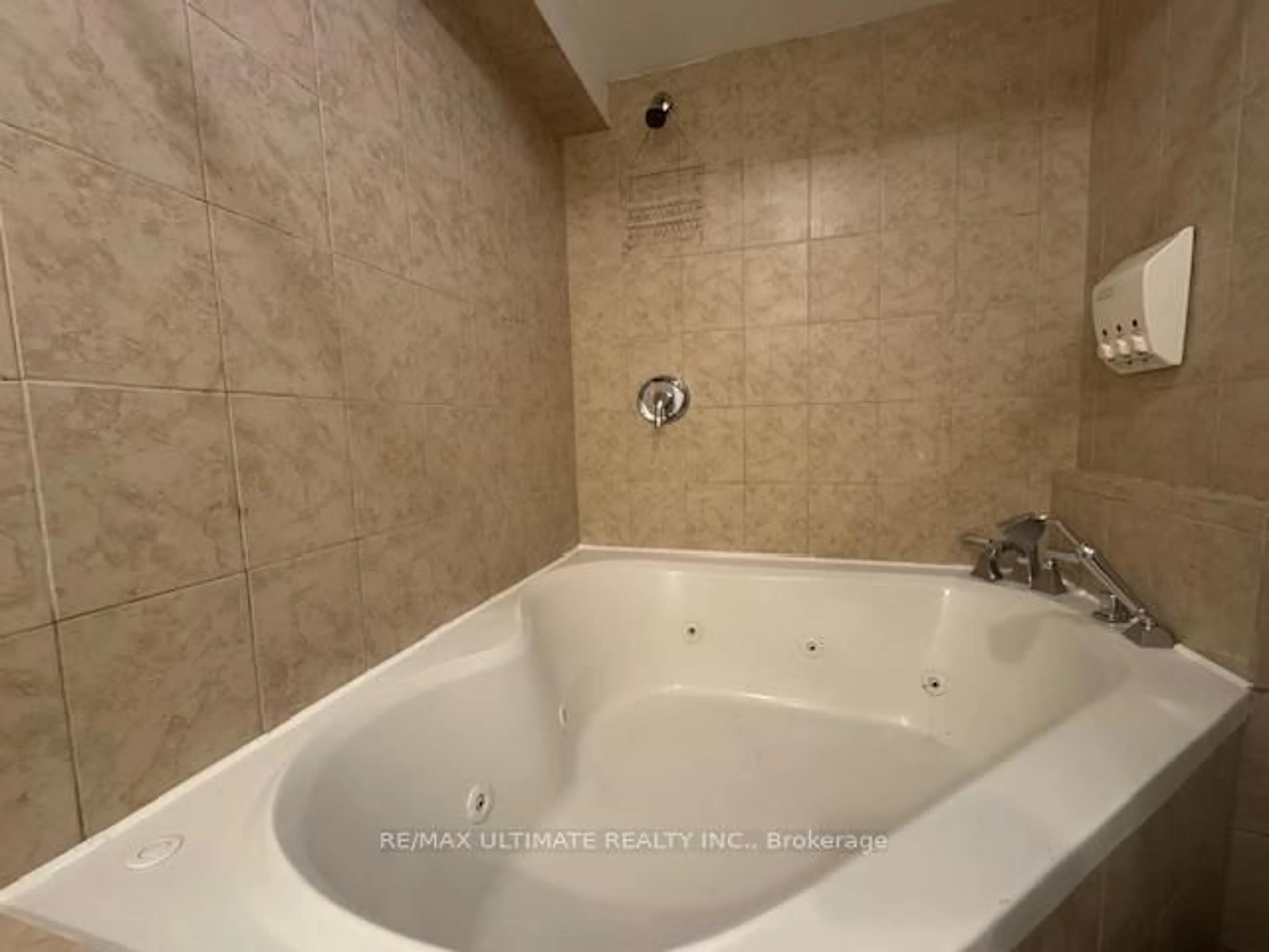 Standard bathroom, ceramic/tile floor for 127 Robina Ave, Toronto Ontario M6C 3Y8