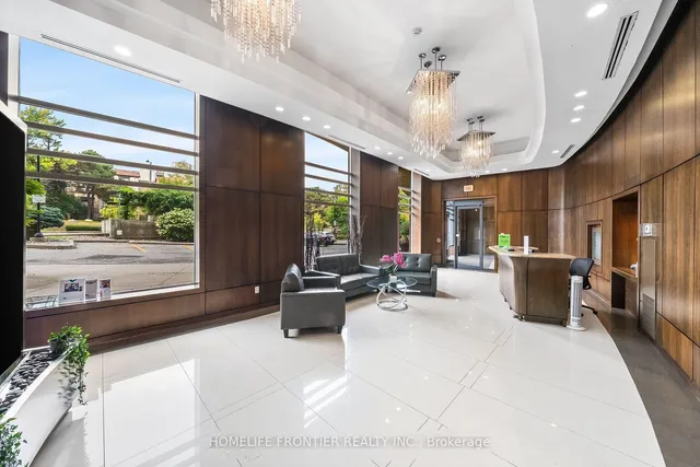 18 Valley Woods Rd #716, Toronto 4