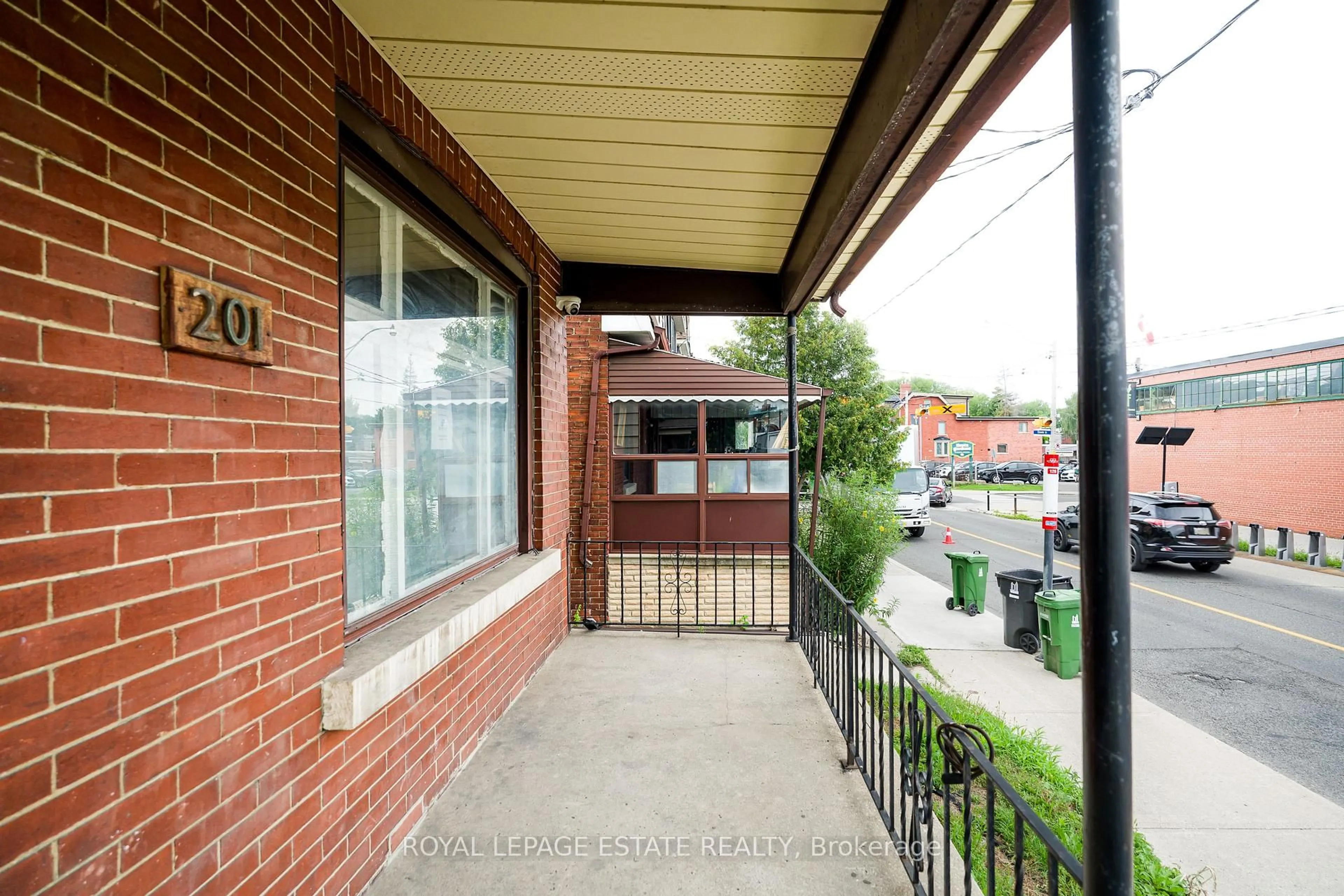Patio, street for 201 Christie St, Toronto Ontario M6G 3B5