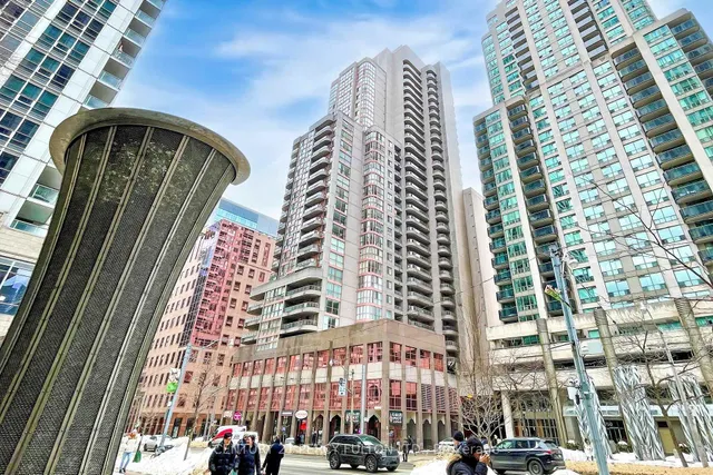 736 Bay St #703, Toronto 5