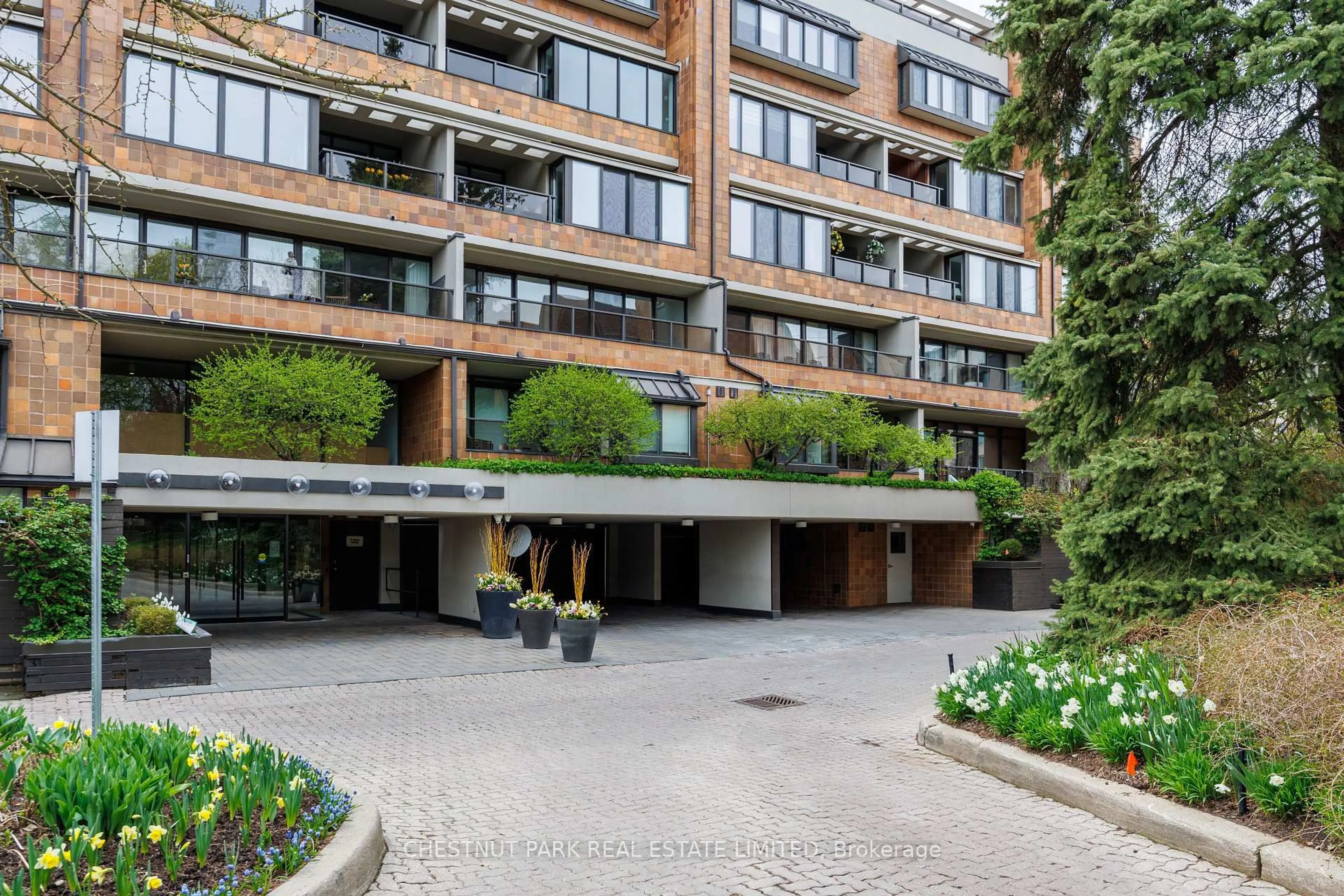 Unknown for 40 Oaklands Ave #203, Toronto Ontario M4V 2Z3