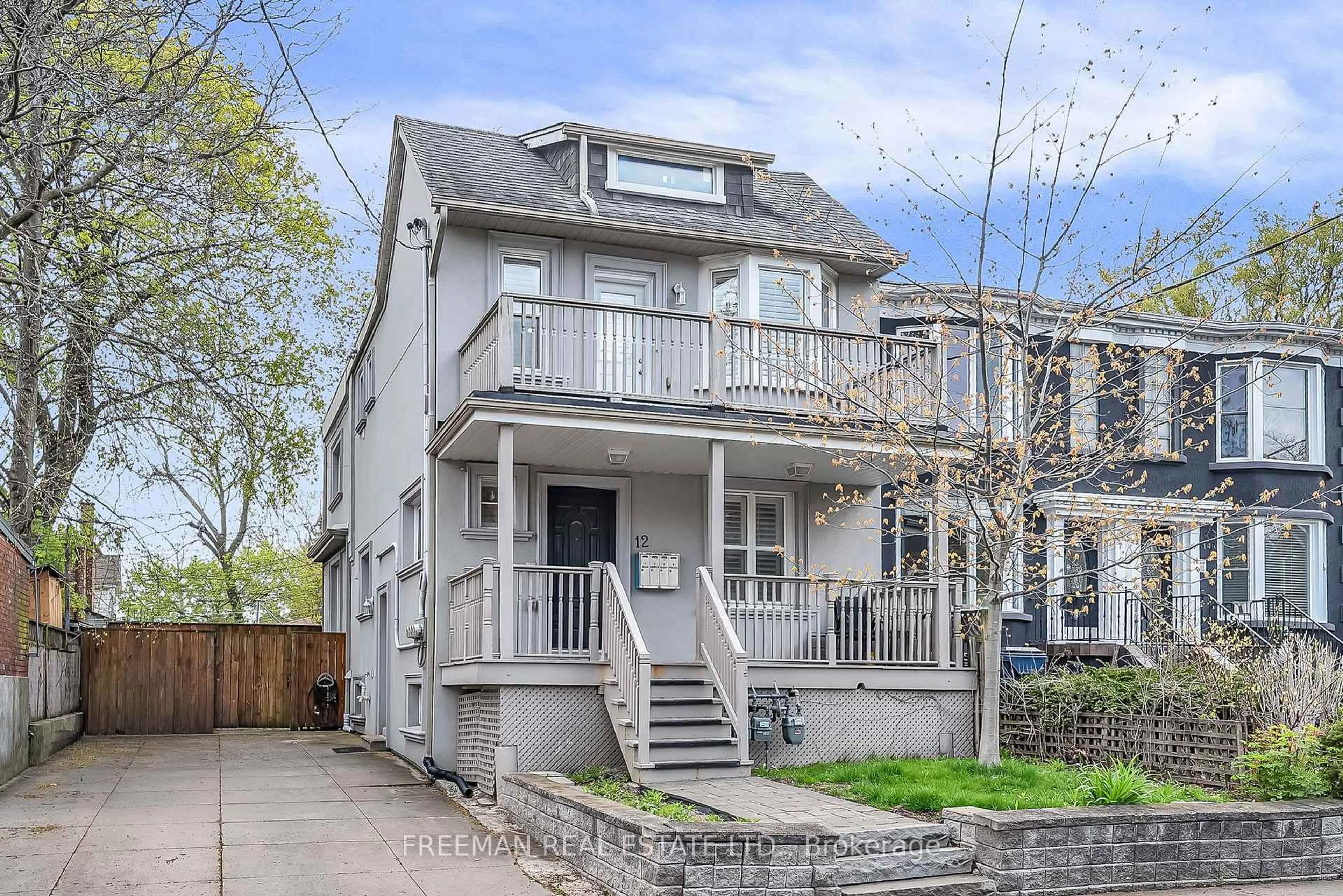 Unknown for 12 Arlington Ave, Toronto Ontario M6G 3K8