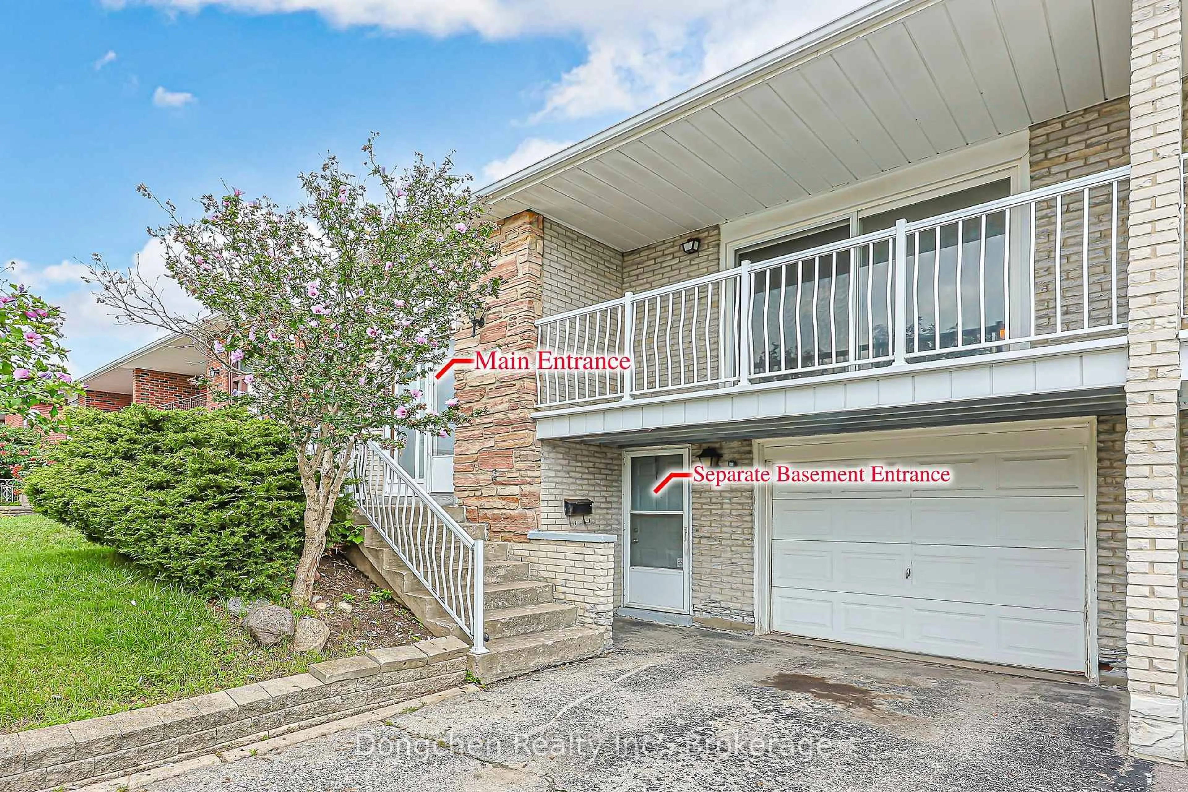 A pic from outside/outdoor area/front of a property/back of a property/a pic from drone, unknown for 87 Shawnee Circ, Toronto Ontario M2H 2X9