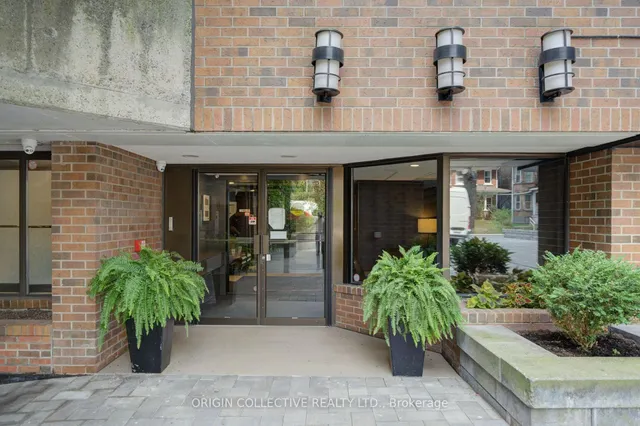 19 Dundonald St #305, Toronto 3
