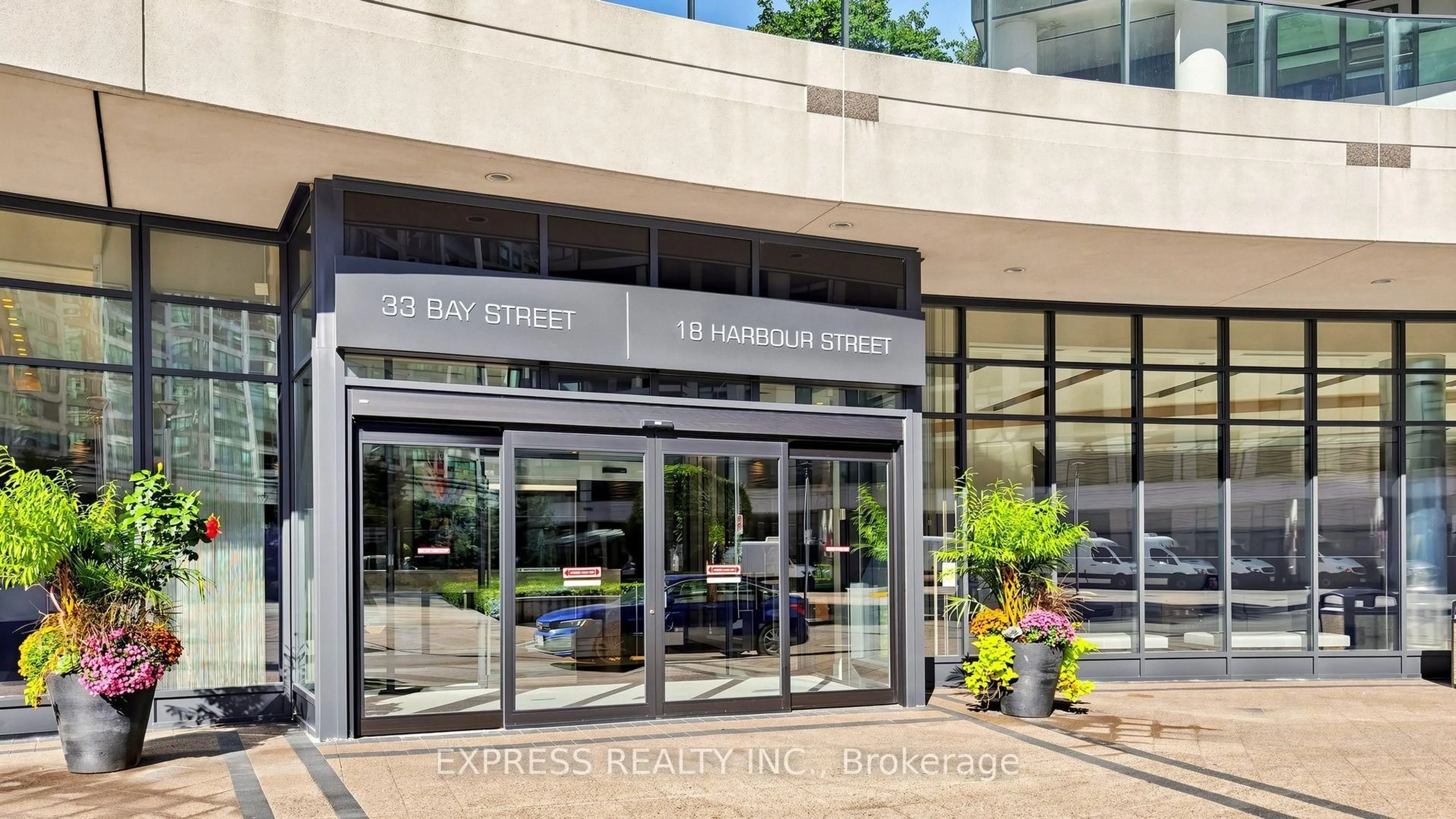 Indoor foyer for 33 Bay St #4207, Toronto Ontario M5J 2Z3