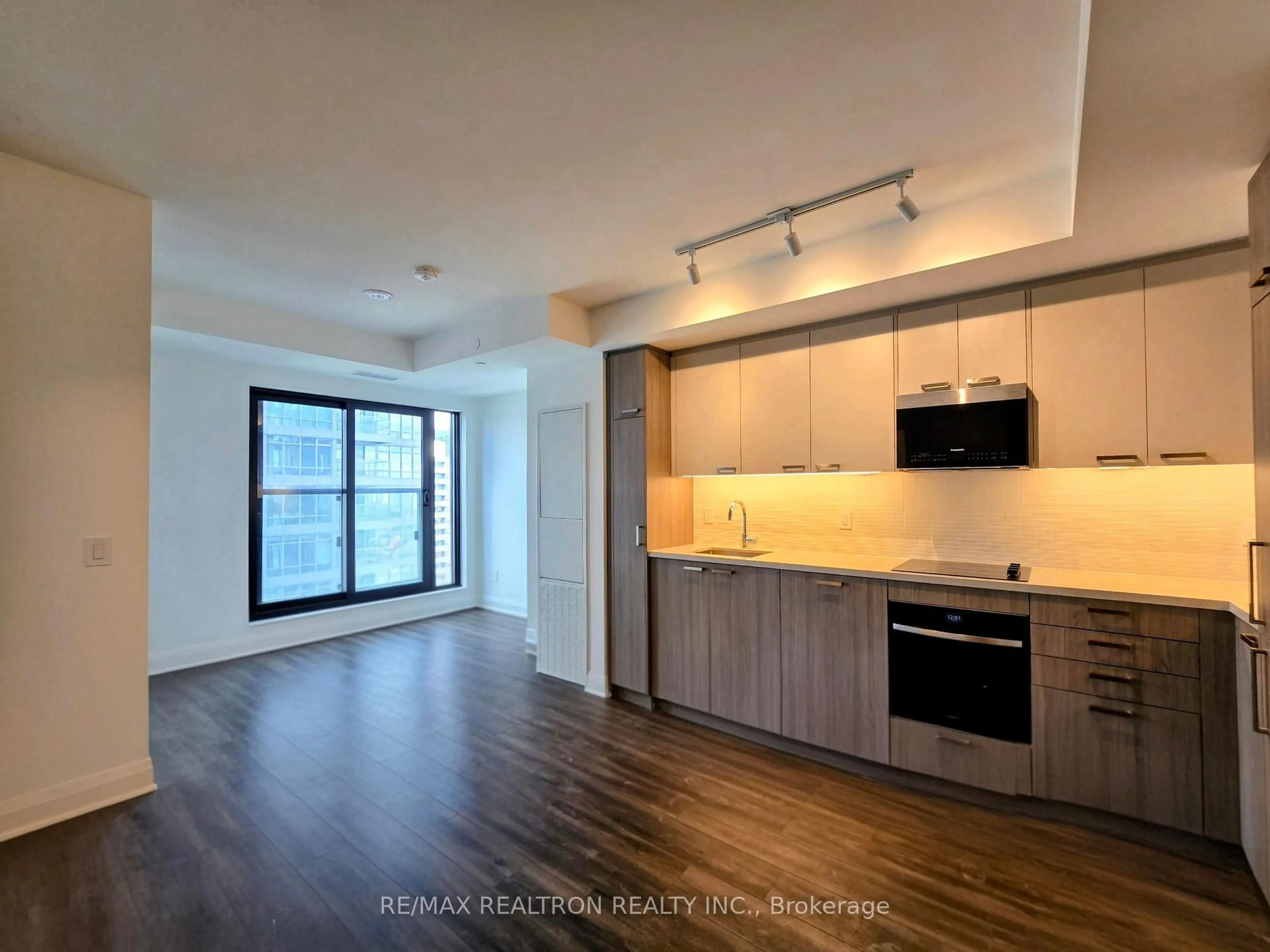 Unknown for 20 Soudan Ave #1109, Toronto Ontario M4S 0E2