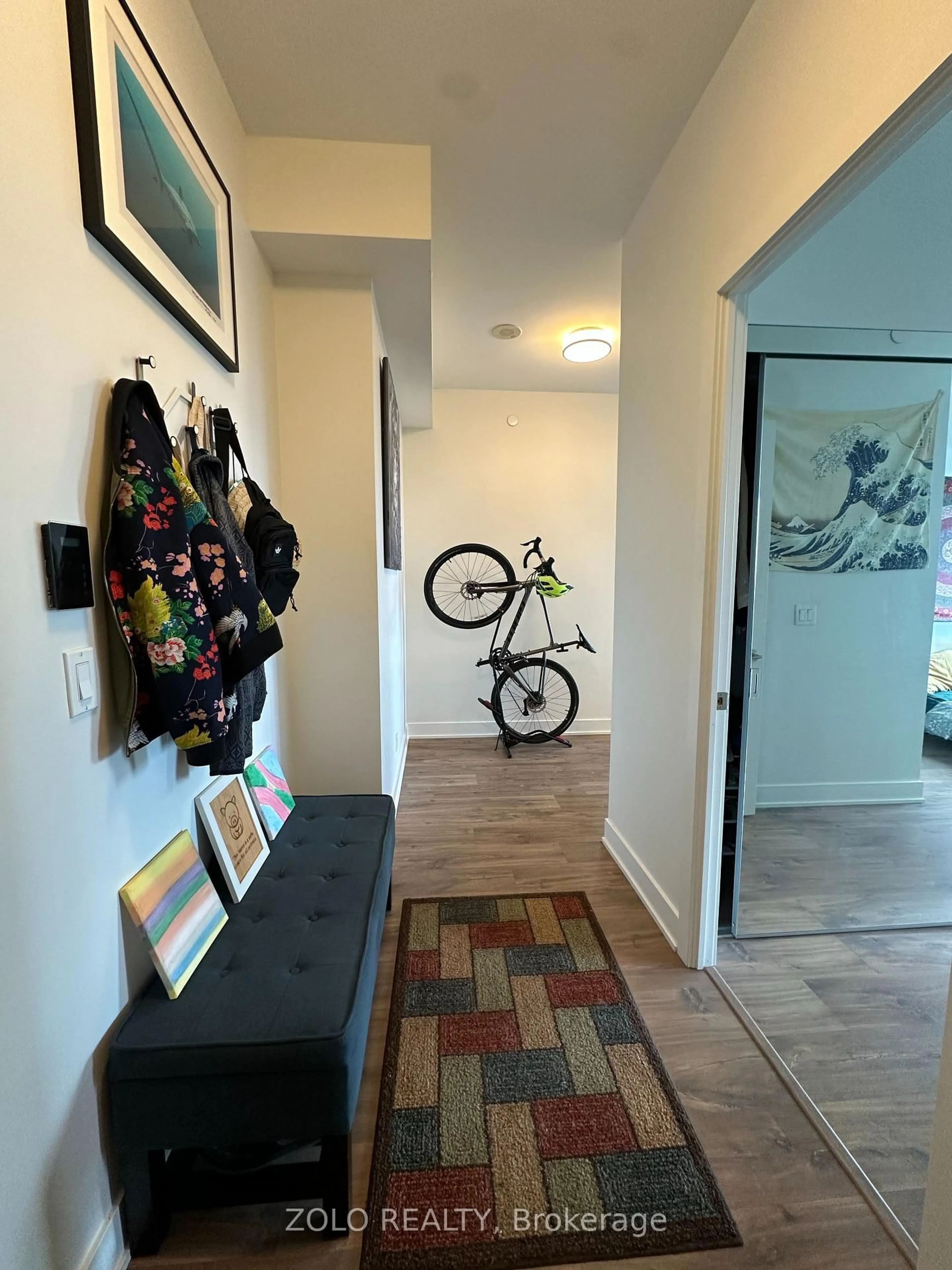 Indoor entryway for 38 Cameron St #1105, Toronto Ontario M5T 0C3