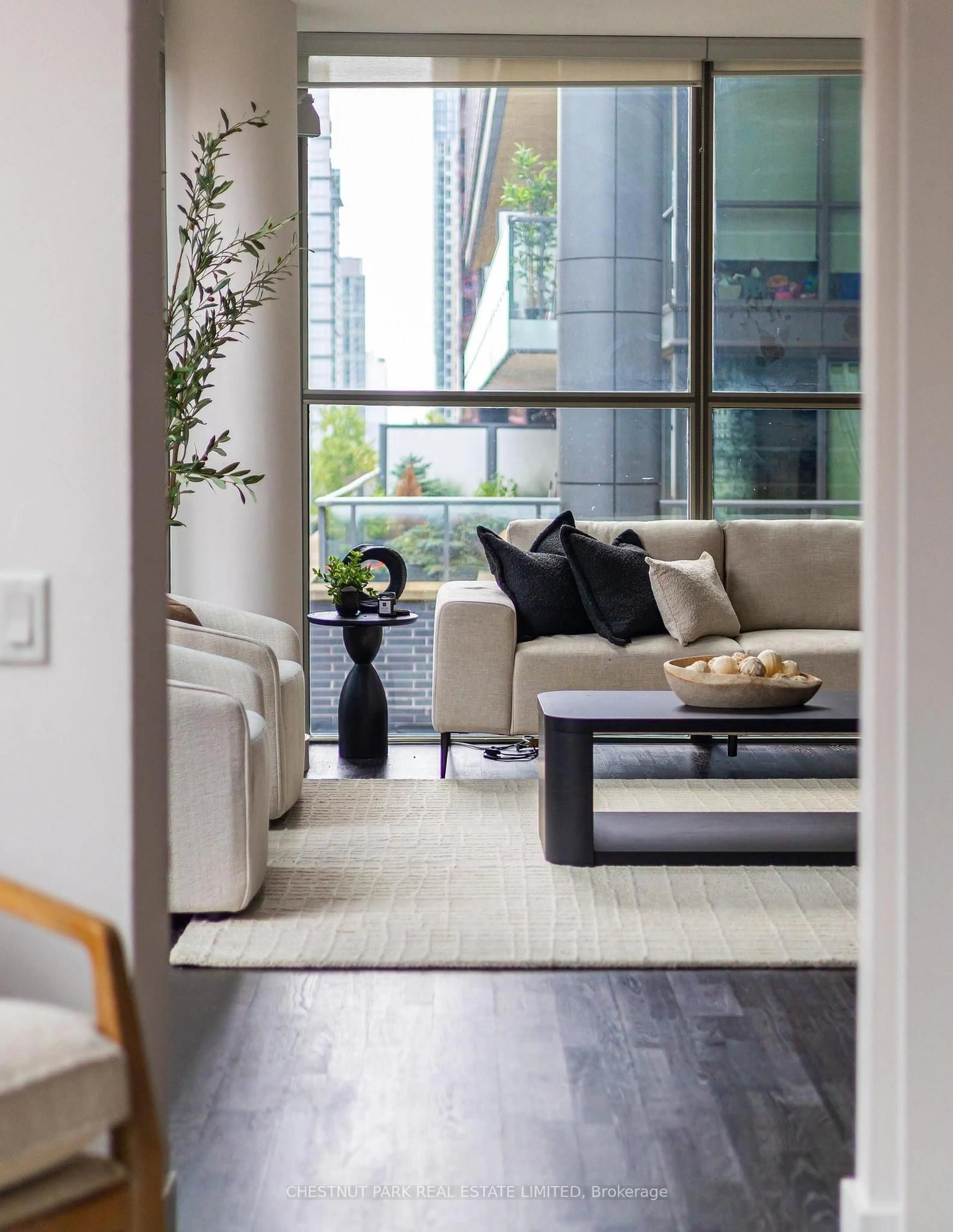 Living room with furniture, unknown for 25 Oxley St #611, Toronto Ontario M5V 2J5