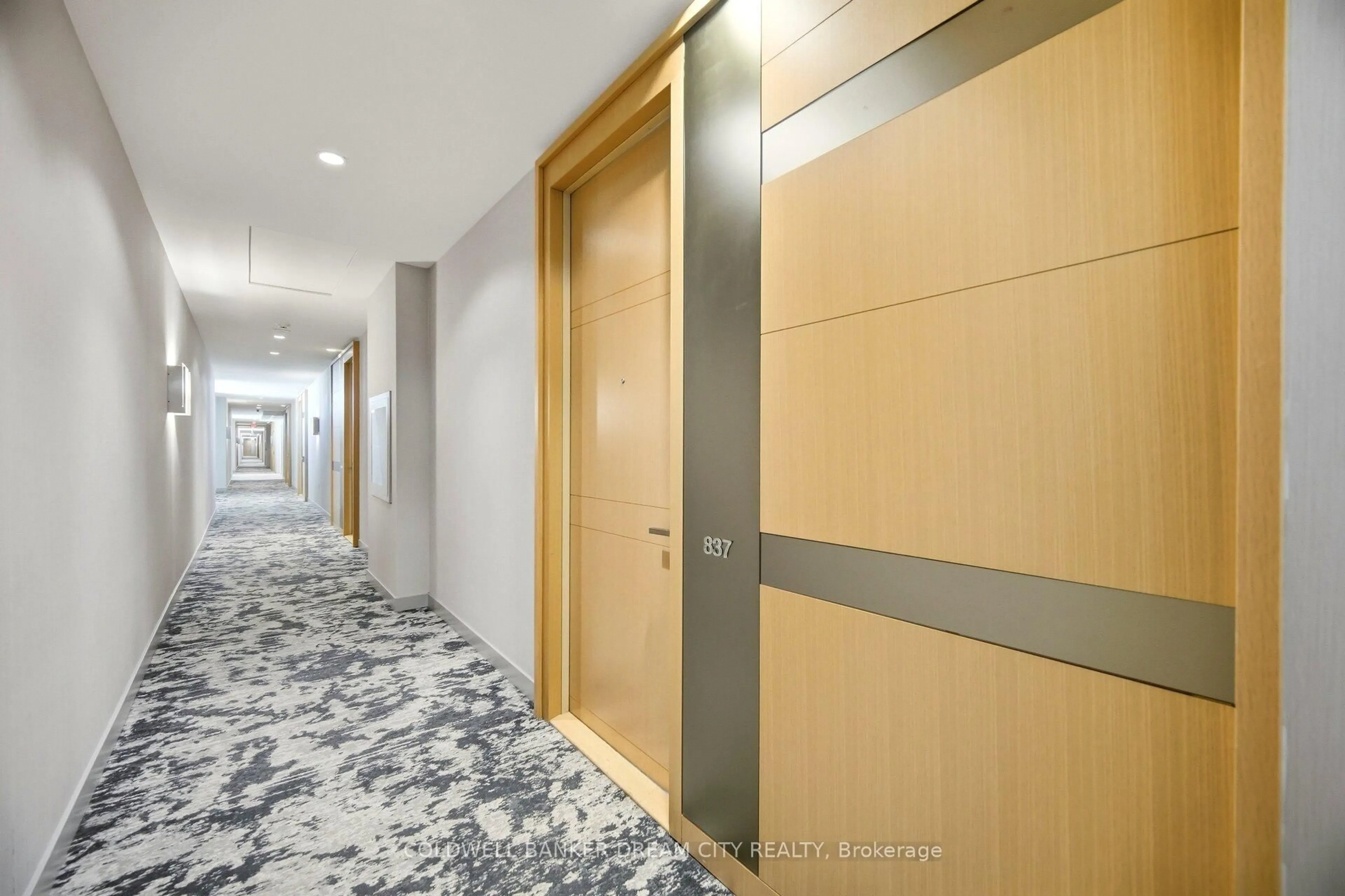 Indoor foyer for 39 Queens Quay #837, Toronto Ontario M5E 0A4