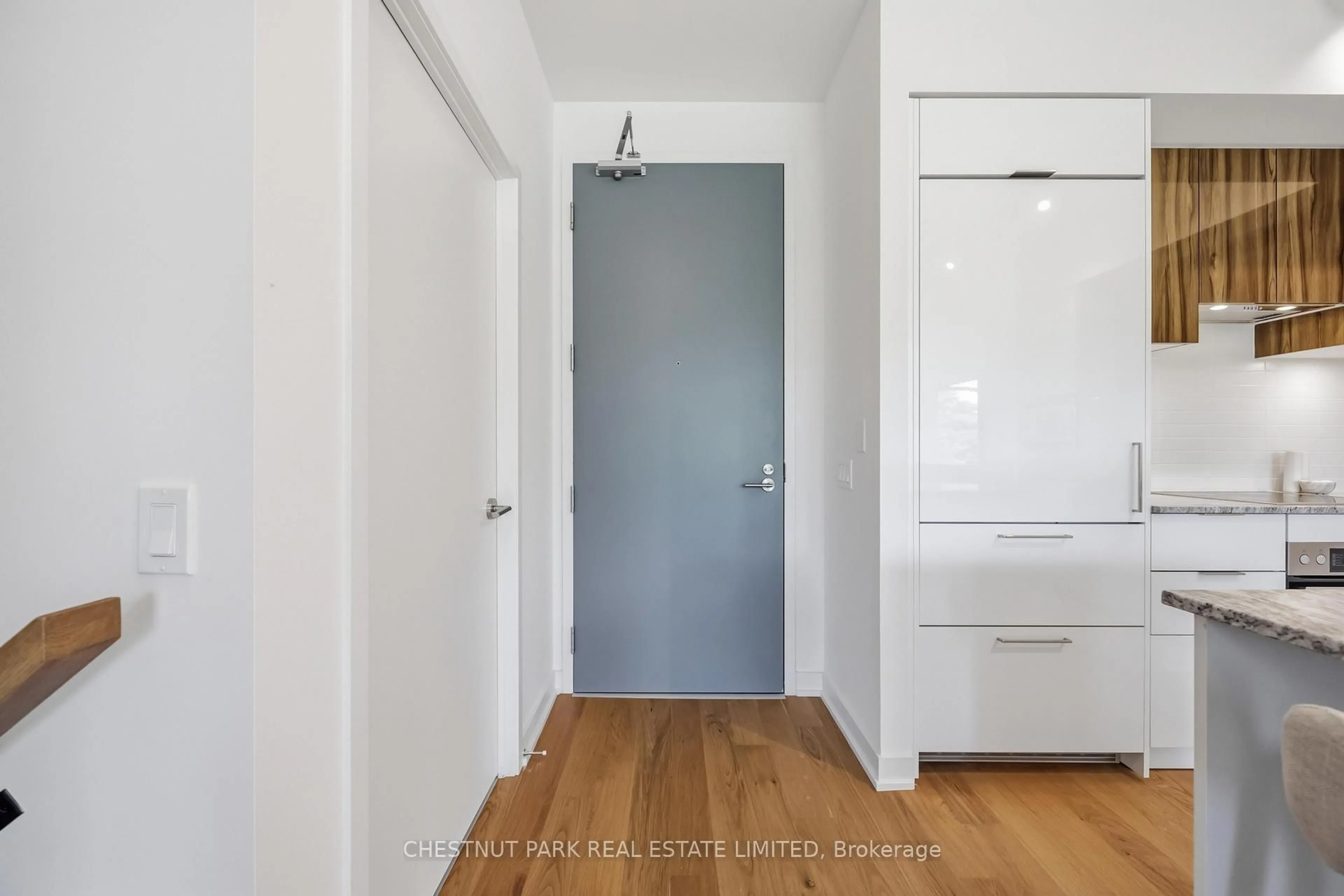 Indoor entryway for 20 O'Neill Rd #TH104, Toronto Ontario M3C 0R2