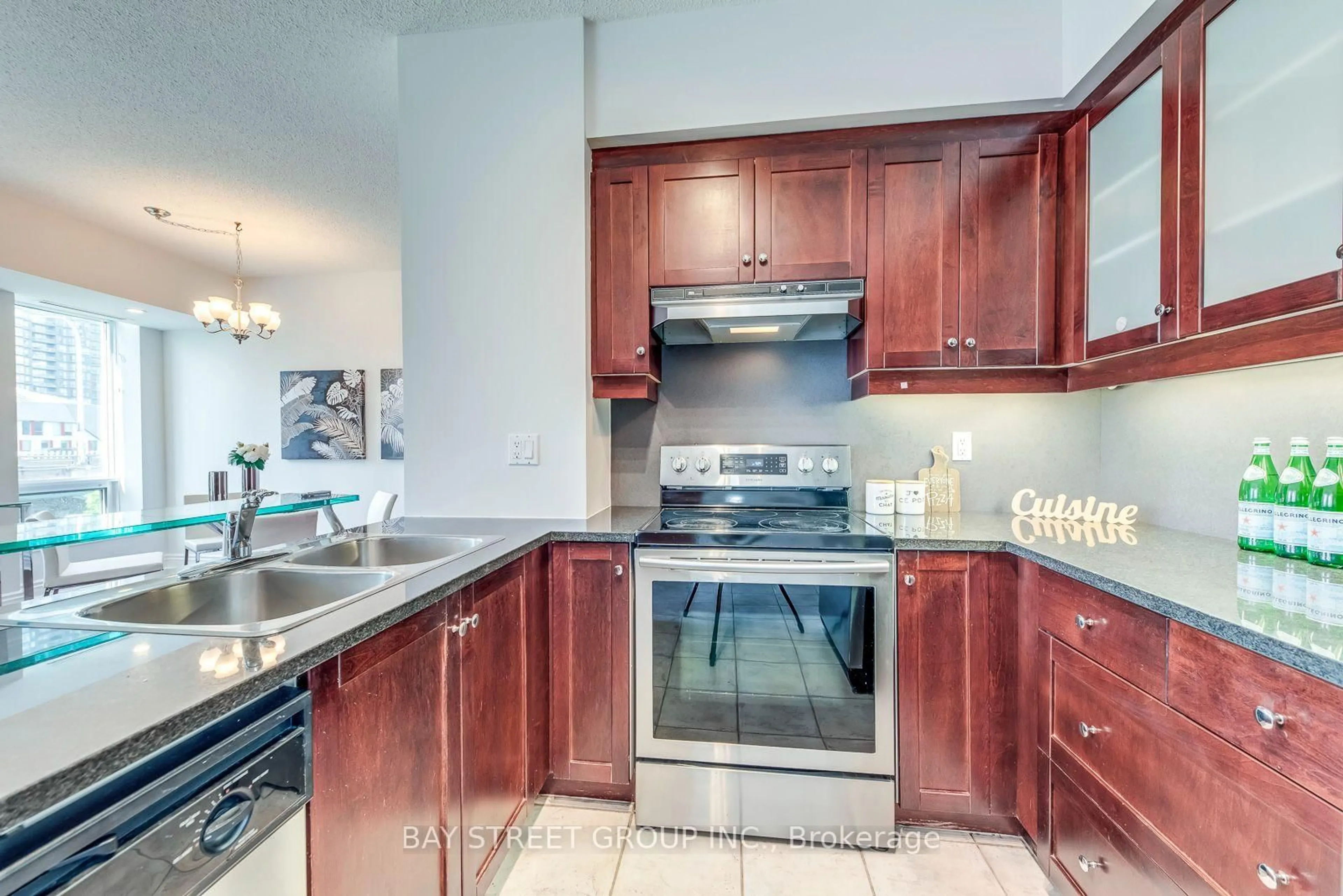 Unknown for 500 Queens Quay #512E, Toronto Ontario M5V 3K8