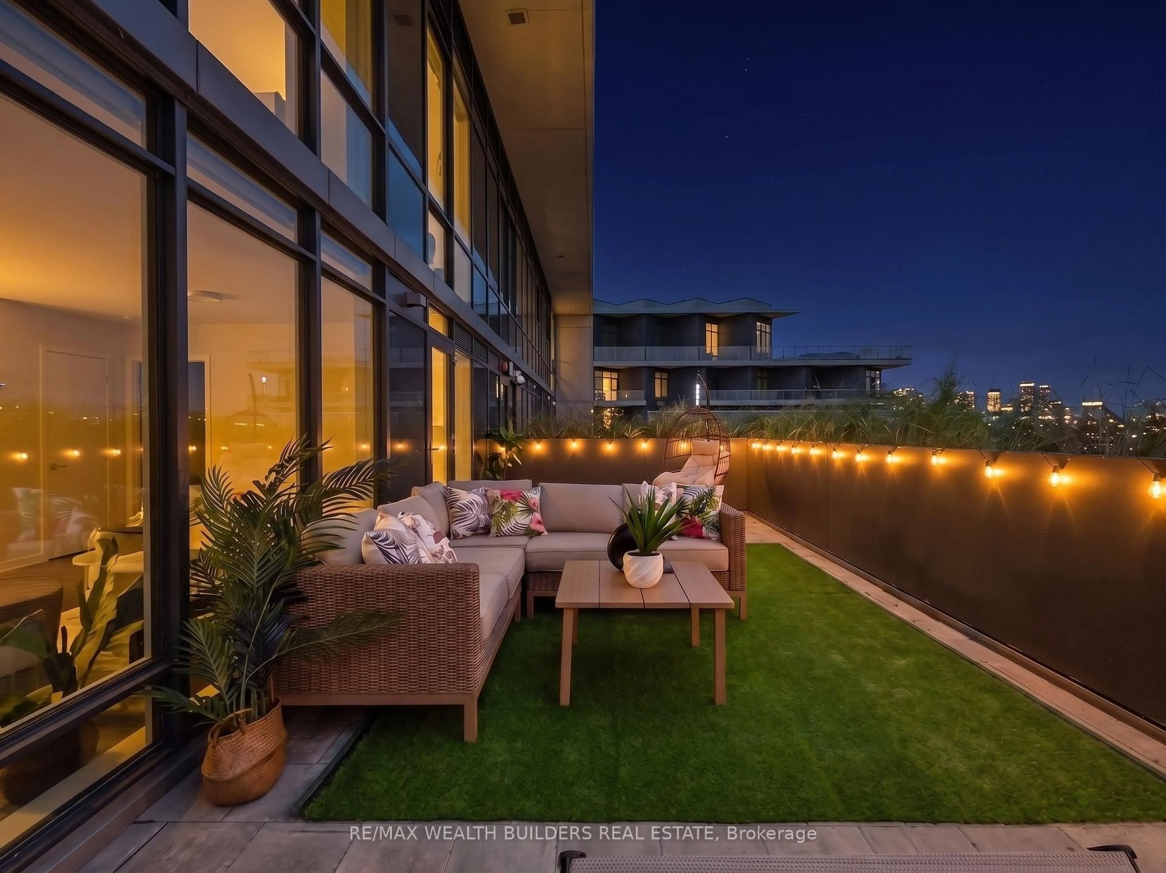 Patio, street for 15 Merchants' Wharf Way #1133, Toronto Ontario M5A 0N8