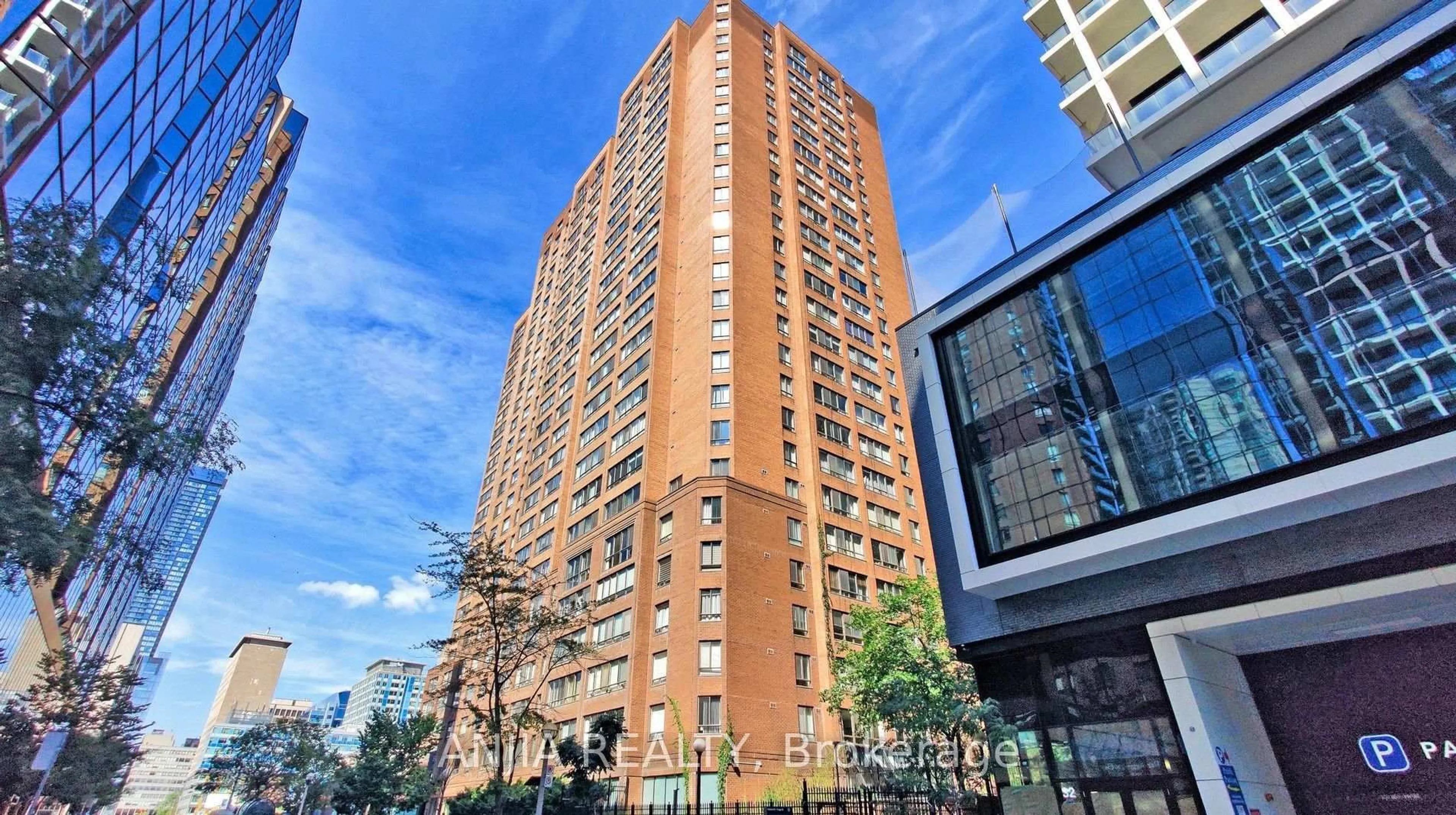 Unknown for 633 Bay St #912, Toronto Ontario M5G 2G4