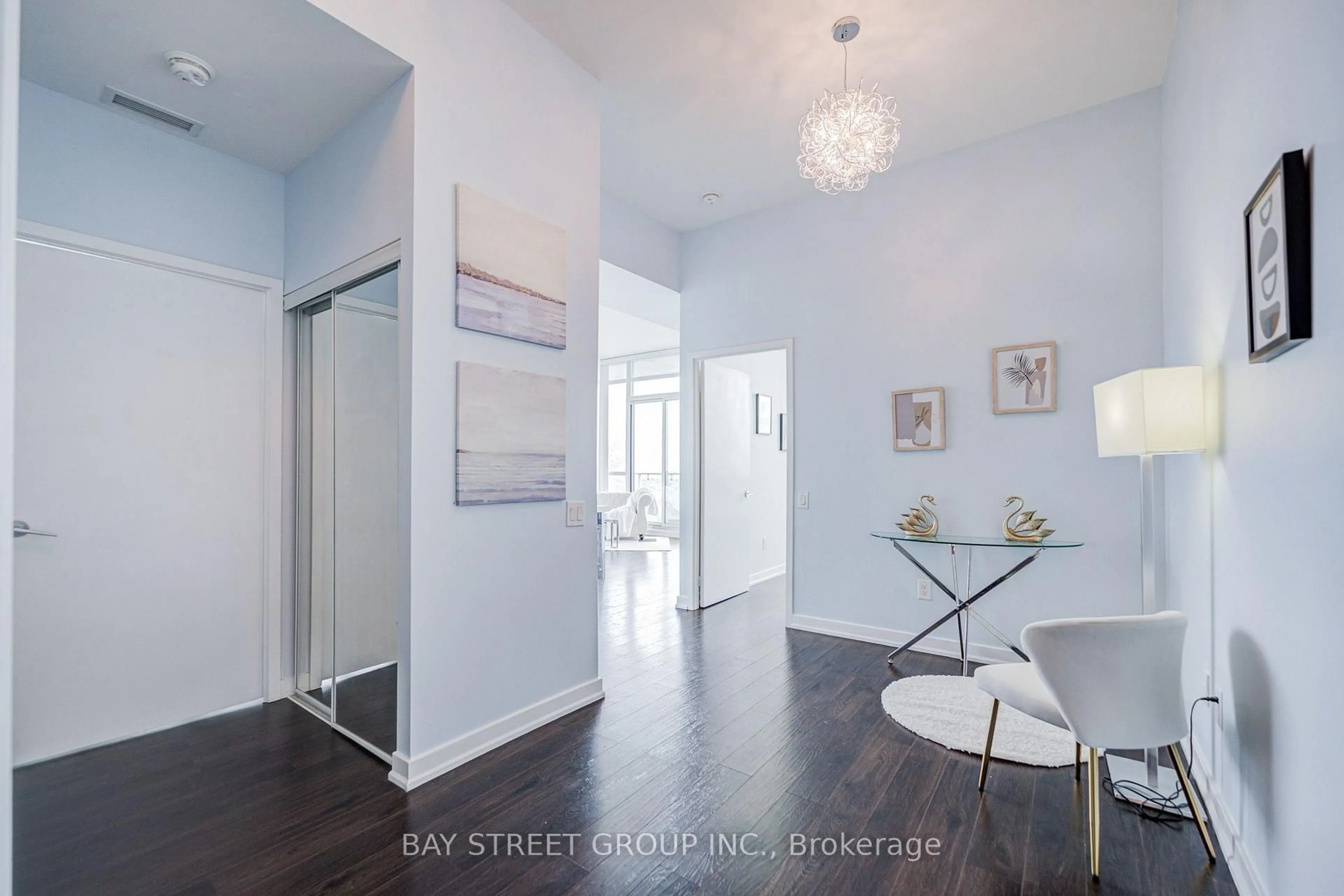 Indoor entryway for 33 Singer Crt #Ph02, Toronto Ontario M2K 0B4