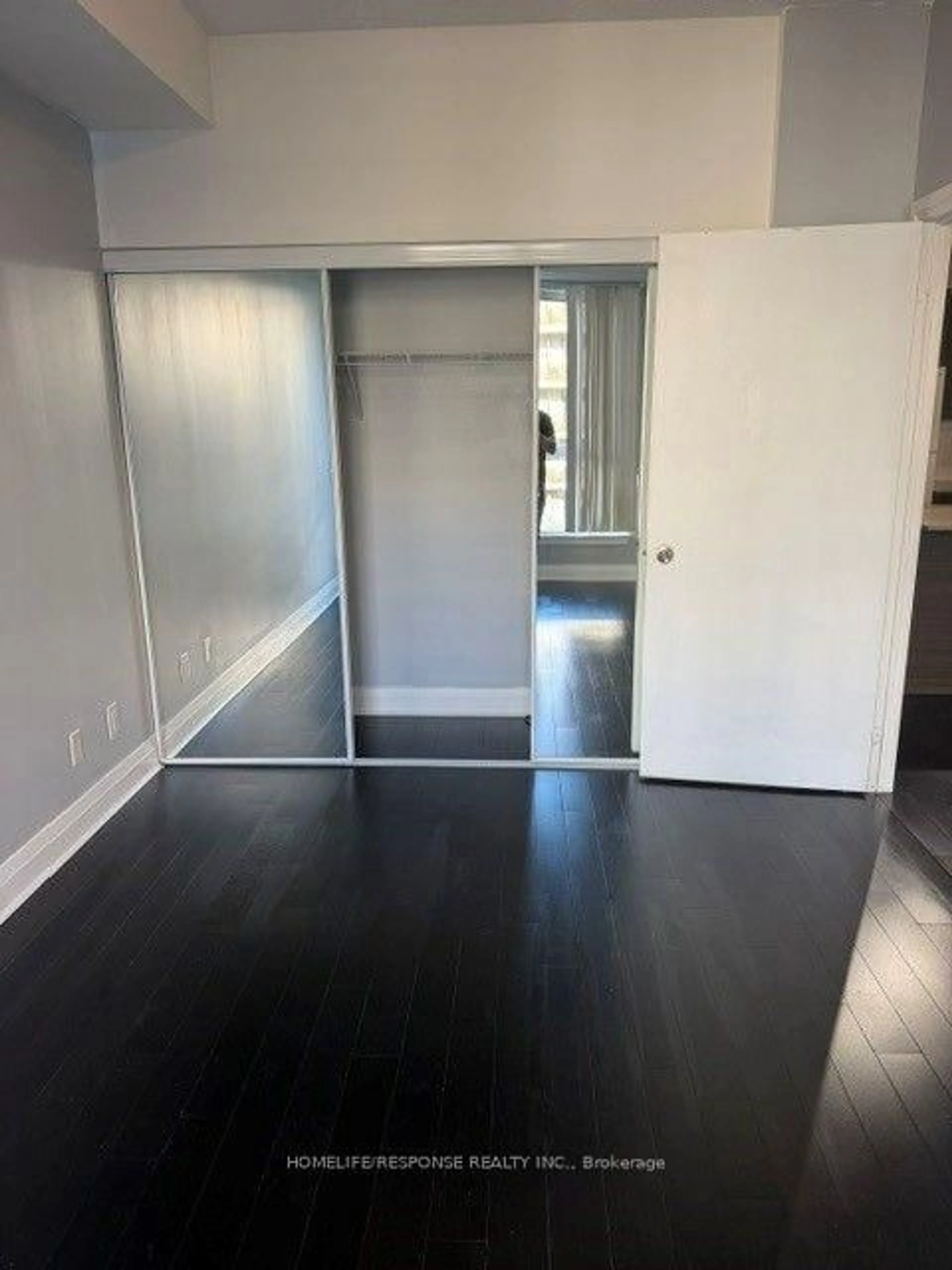 A pic of a room for 17 KENASTON Gdns #418, Toronto Ontario M2K 0B9