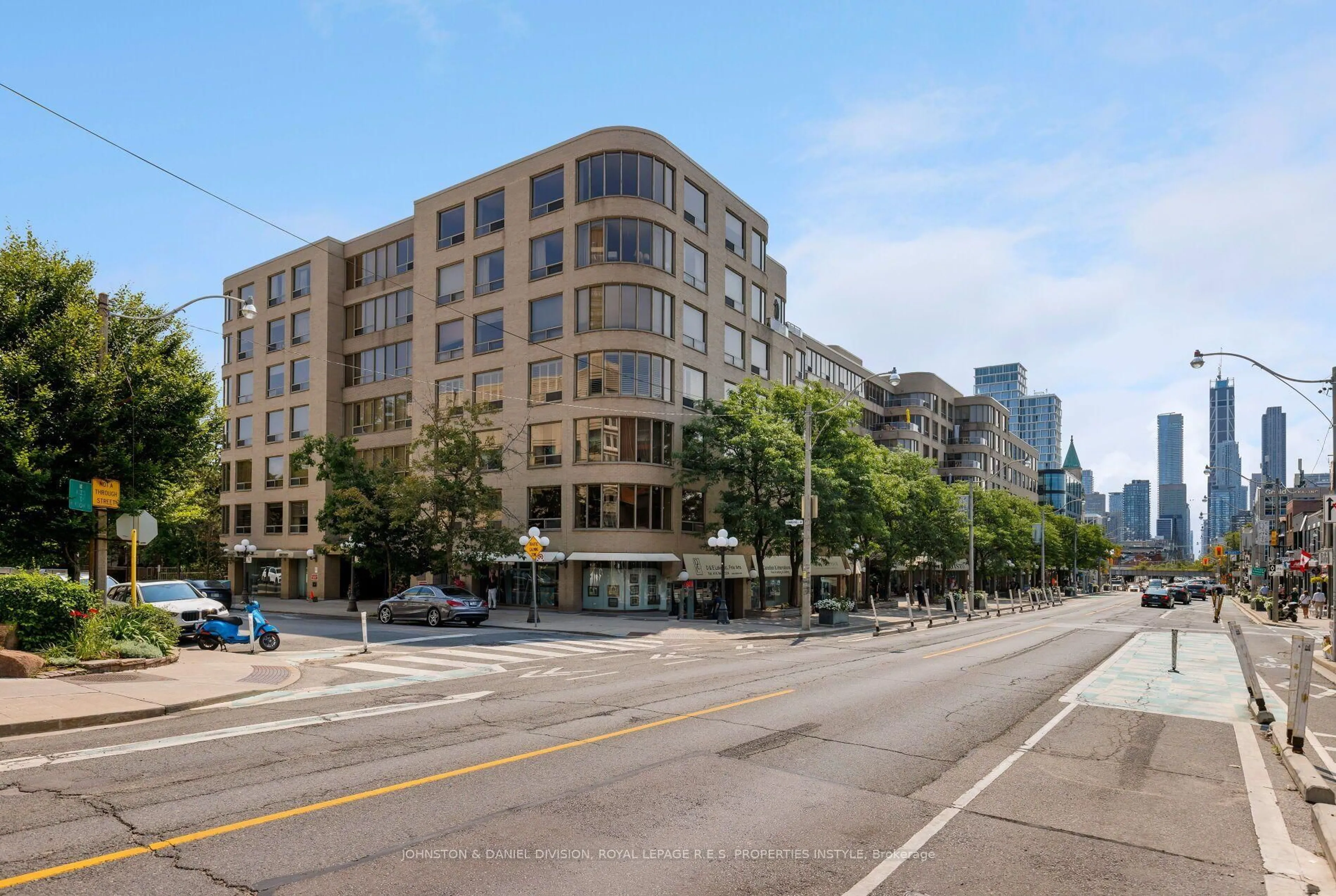 Unknown for 1177 Yonge St #205, Toronto Ontario M4T 2Y4