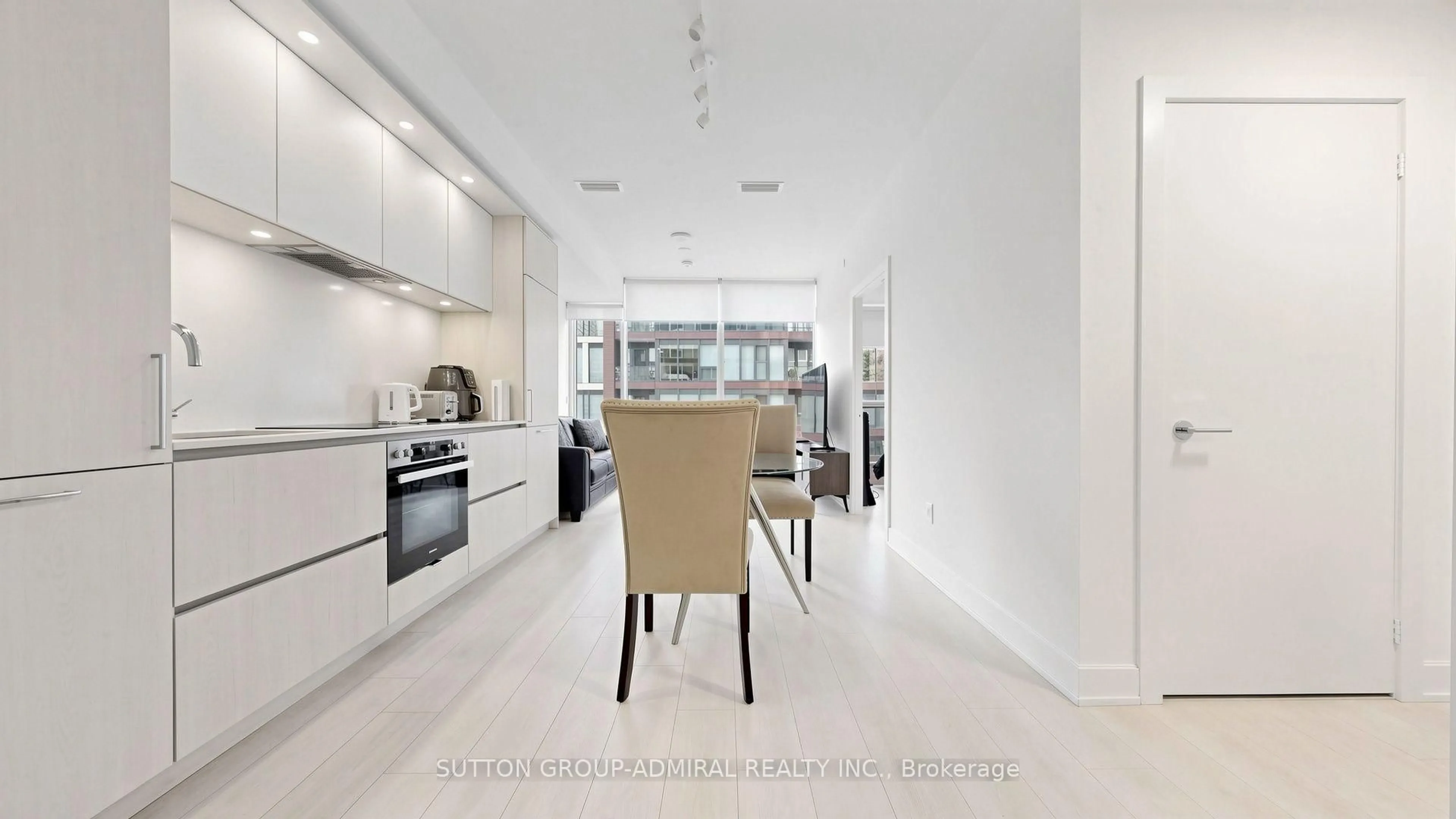 Contemporary kitchen, ceramic/tile floor for 35 Mercer St #3011, Toronto Ontario M5V 0V1