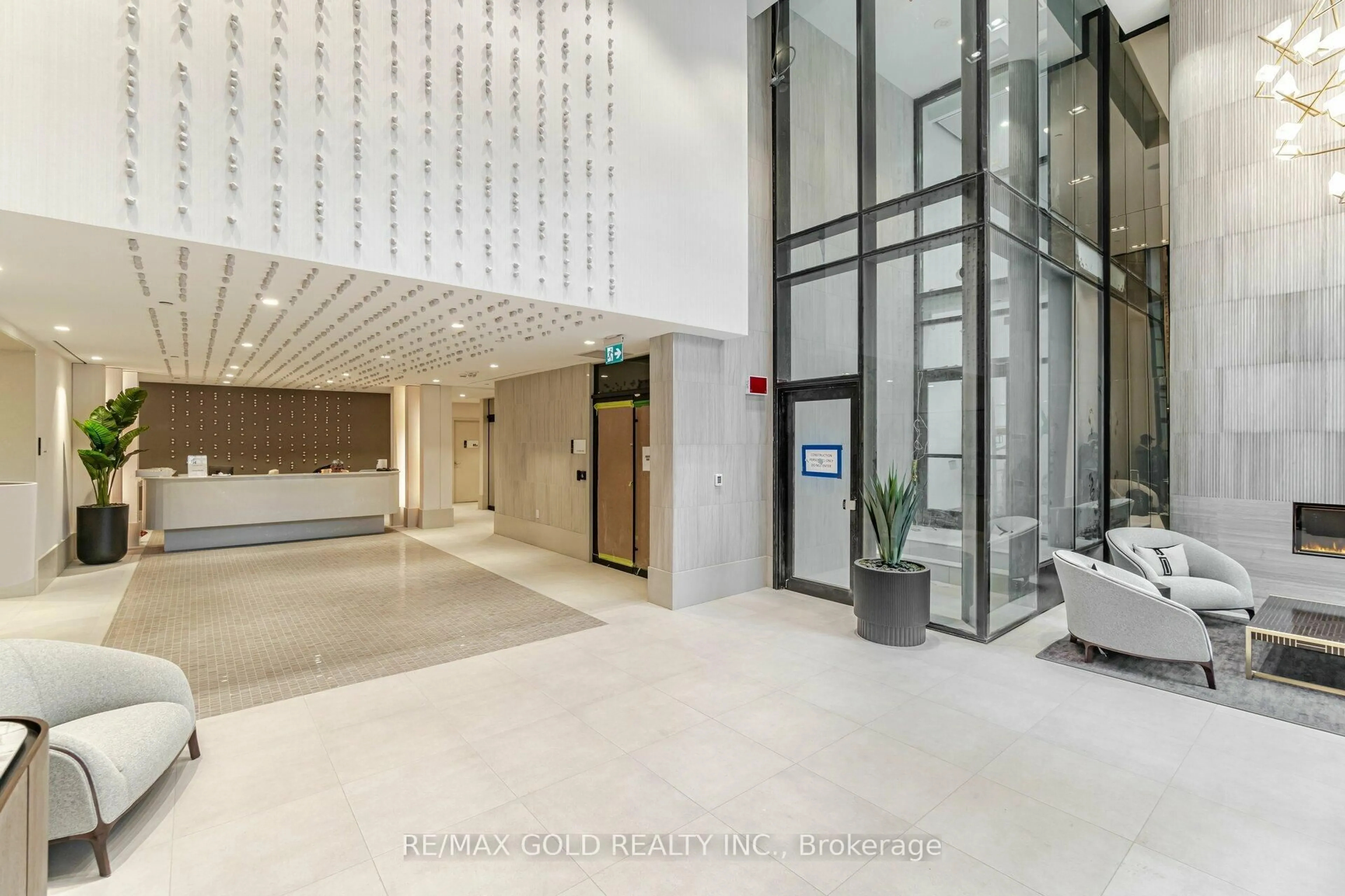 Lobby for 2020 Bathurst St #216, Toronto Ontario M5P 3L1
