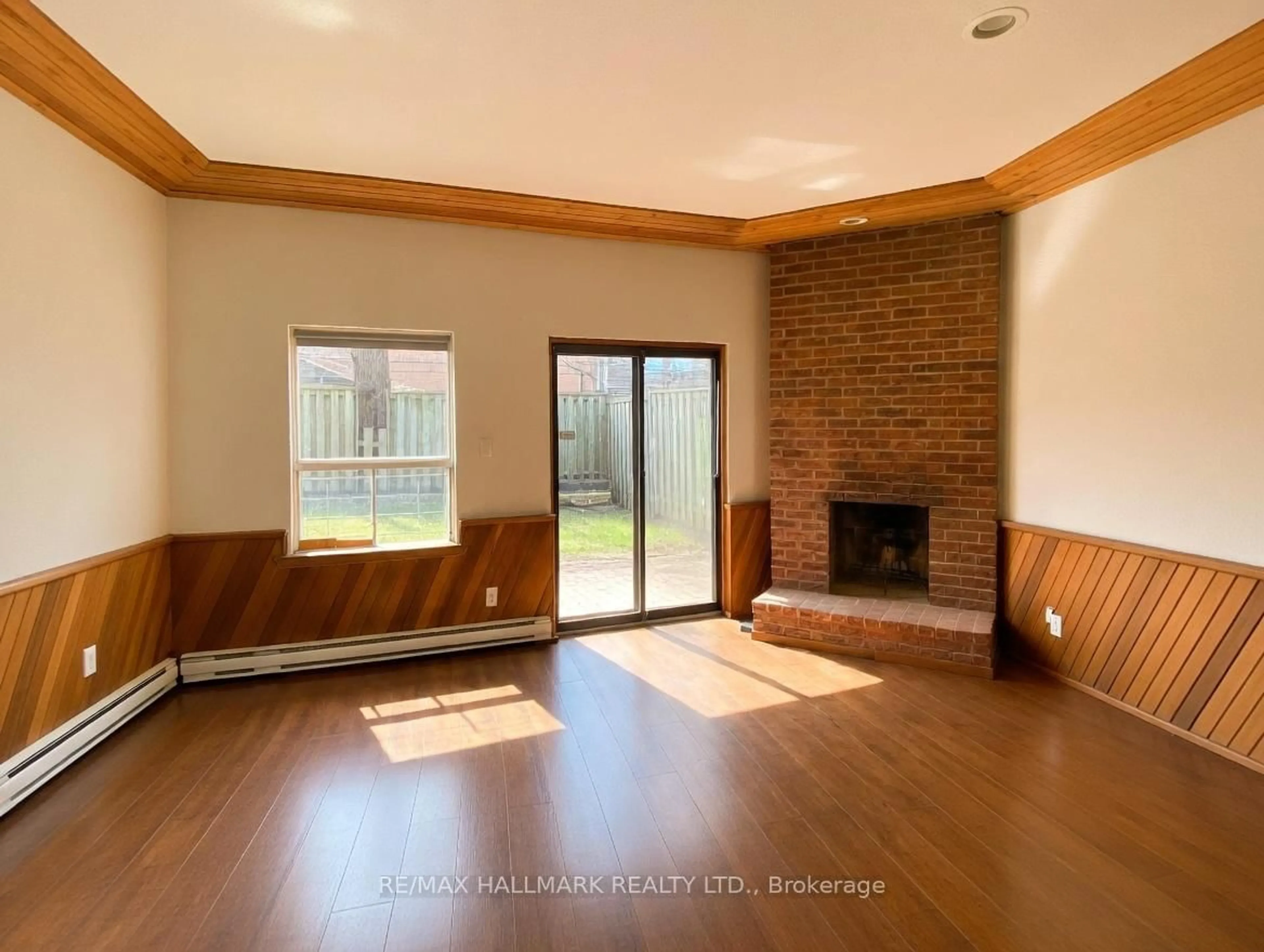 A pic of a room for 222 Broadway Ave, Toronto Ontario M4P 1V9