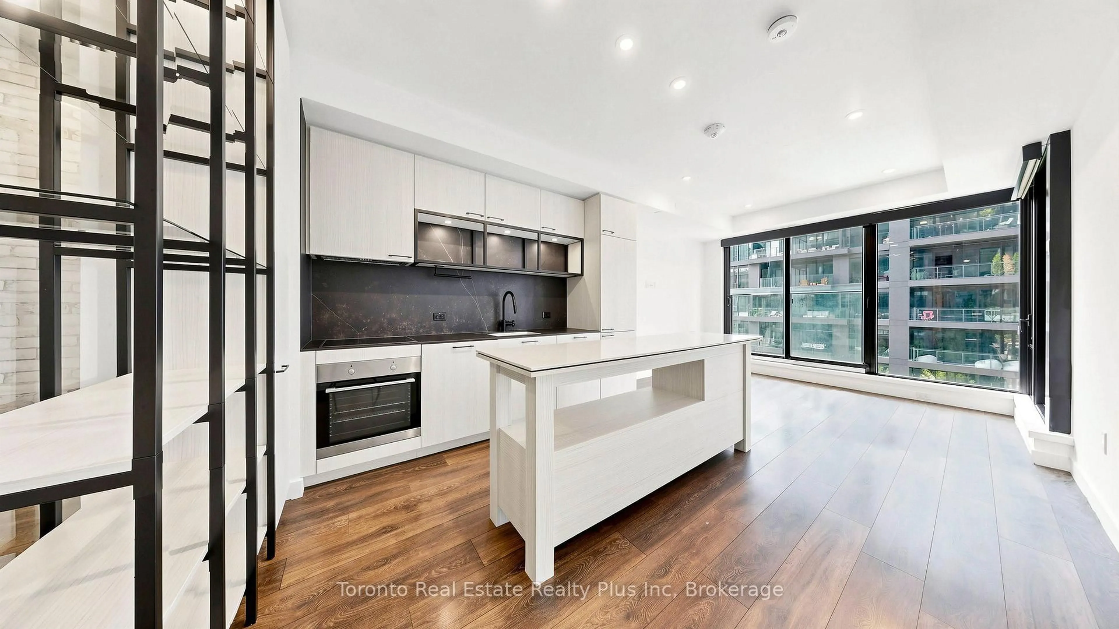 Open concept kitchen, unknown for 505 Richmond St #729, Toronto Ontario M5V 1Y3