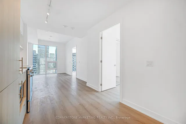100 Queen St #3503, Toronto 2