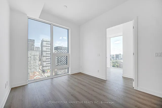 100 Queen St #3503, Toronto 3