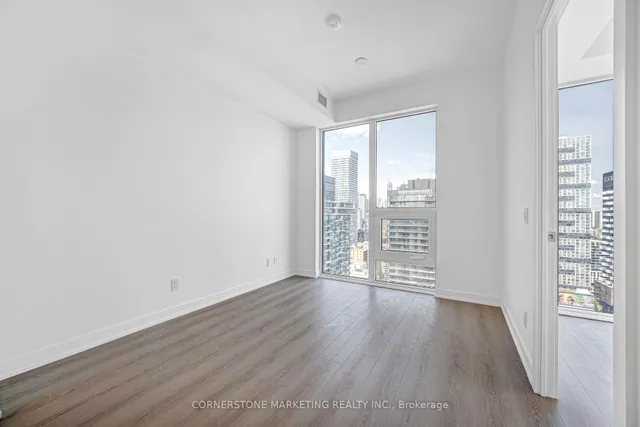 100 Queen St #3503, Toronto 4