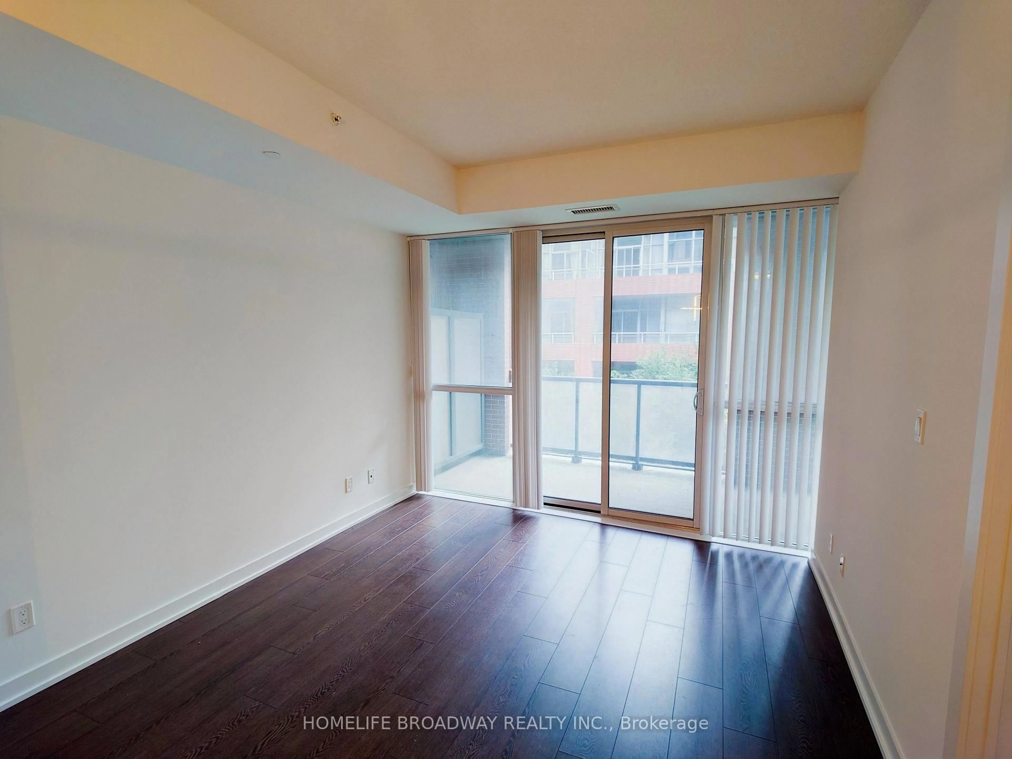 A pic of a room for 20 Bruyeres Mews #519, Toronto Ontario M5V 0G8