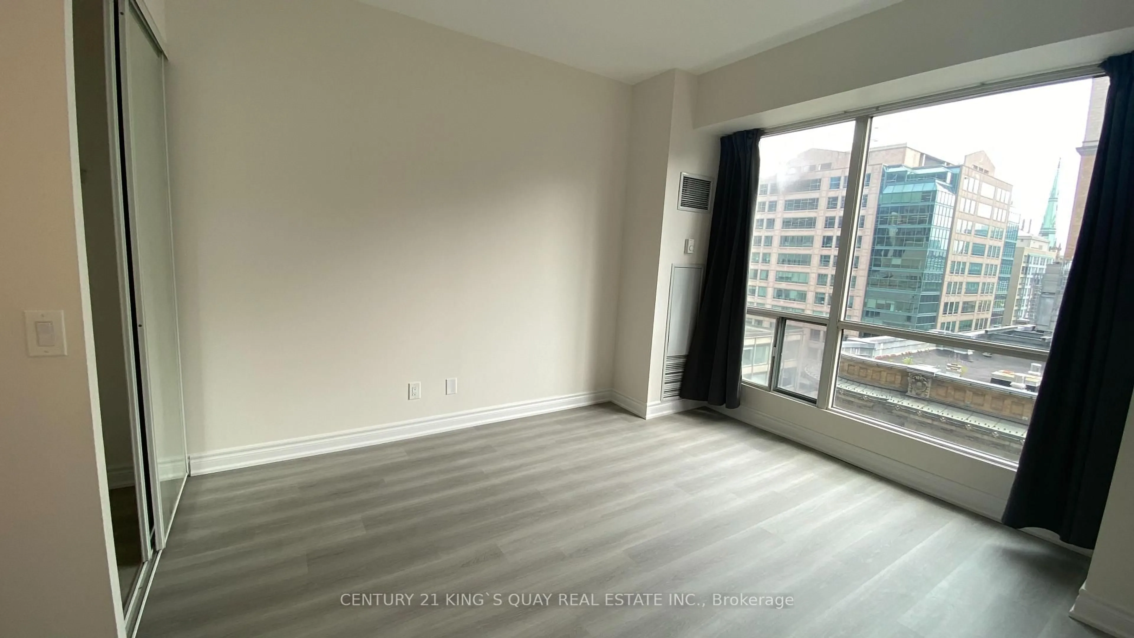 A pic of a room for 7 King St #1214, Toronto Ontario M5C 3C5
