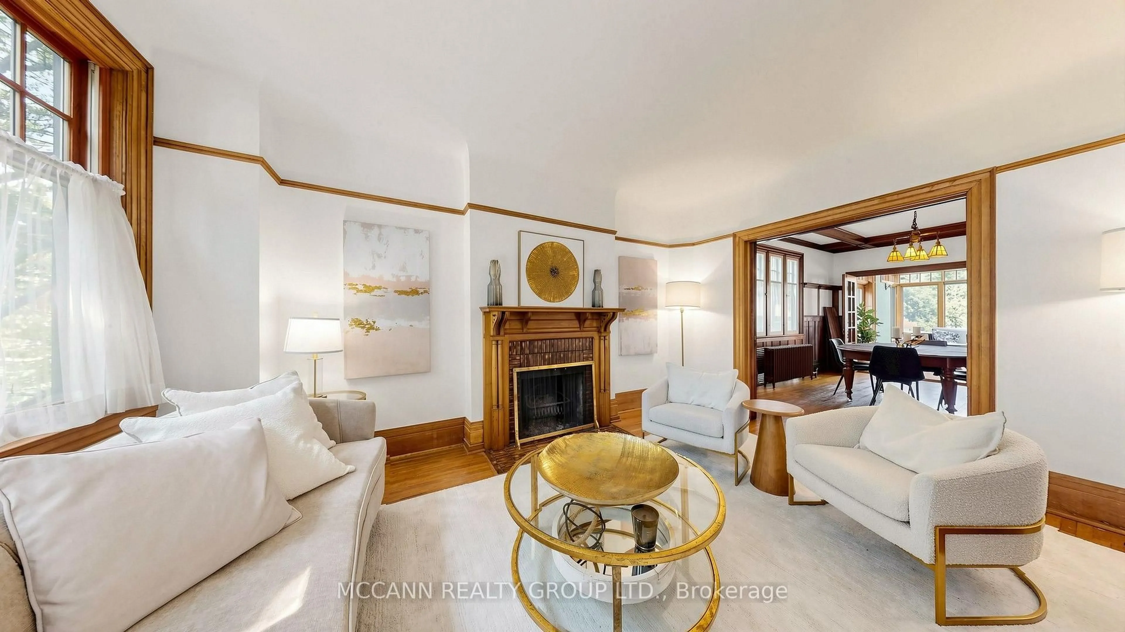 Living room with furniture, unknown for 252 Sheldrake Blvd, Toronto Ontario M4P 2B6