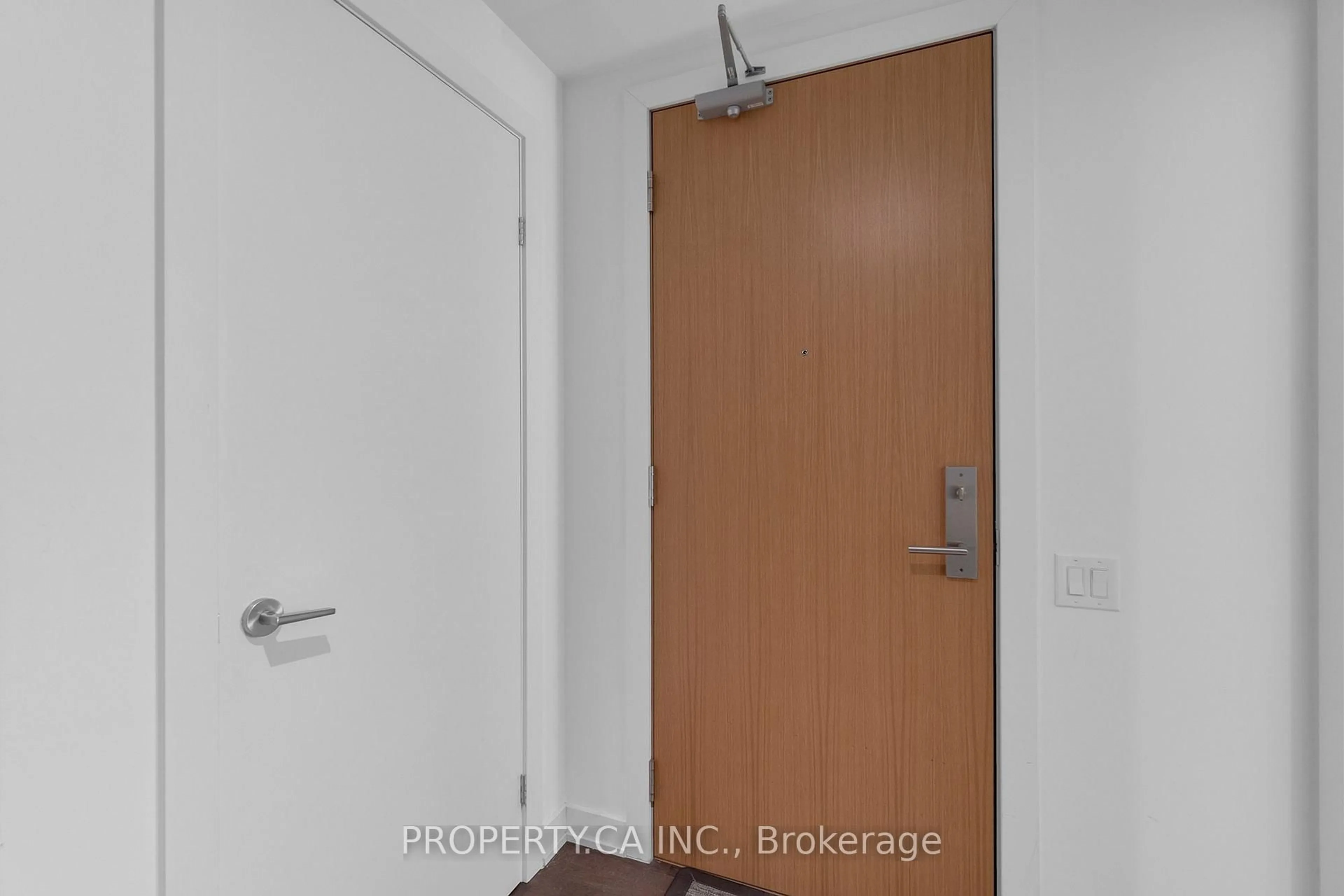 A pic of a room for 38 Stewart St #408, Toronto Ontario M5V 0H1