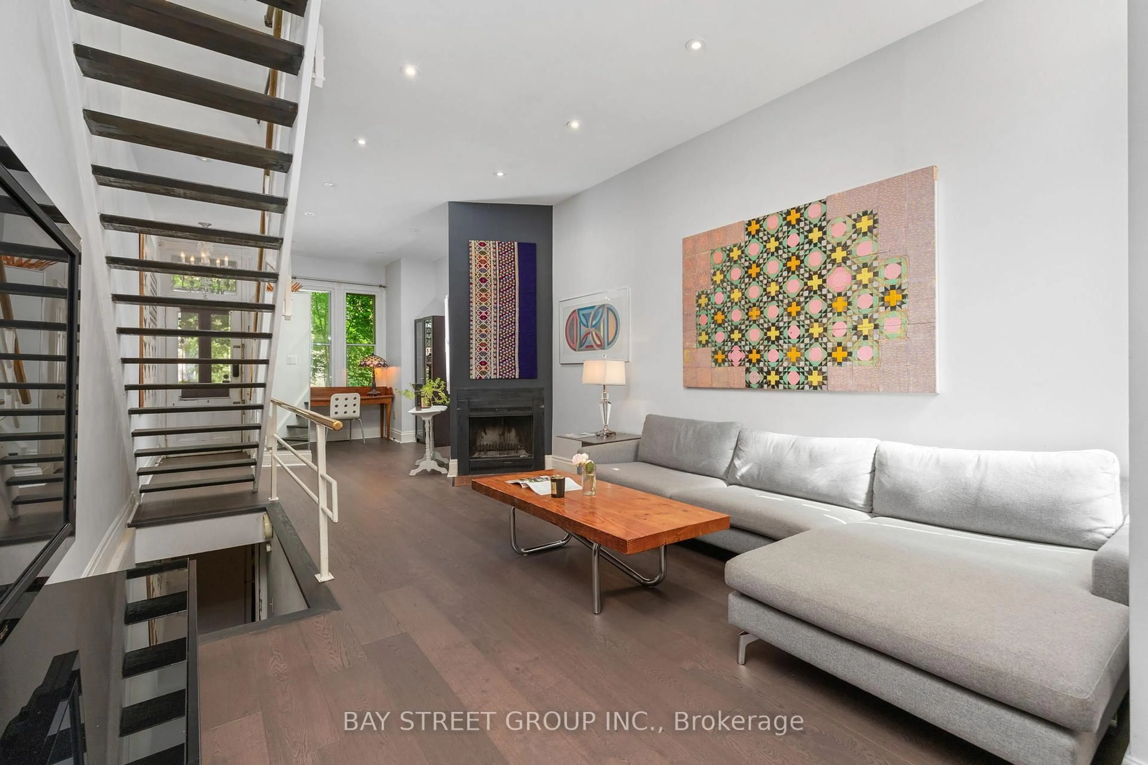Living room with furniture, unknown for 236 Seaton St, Toronto Ontario M5A 2T4
