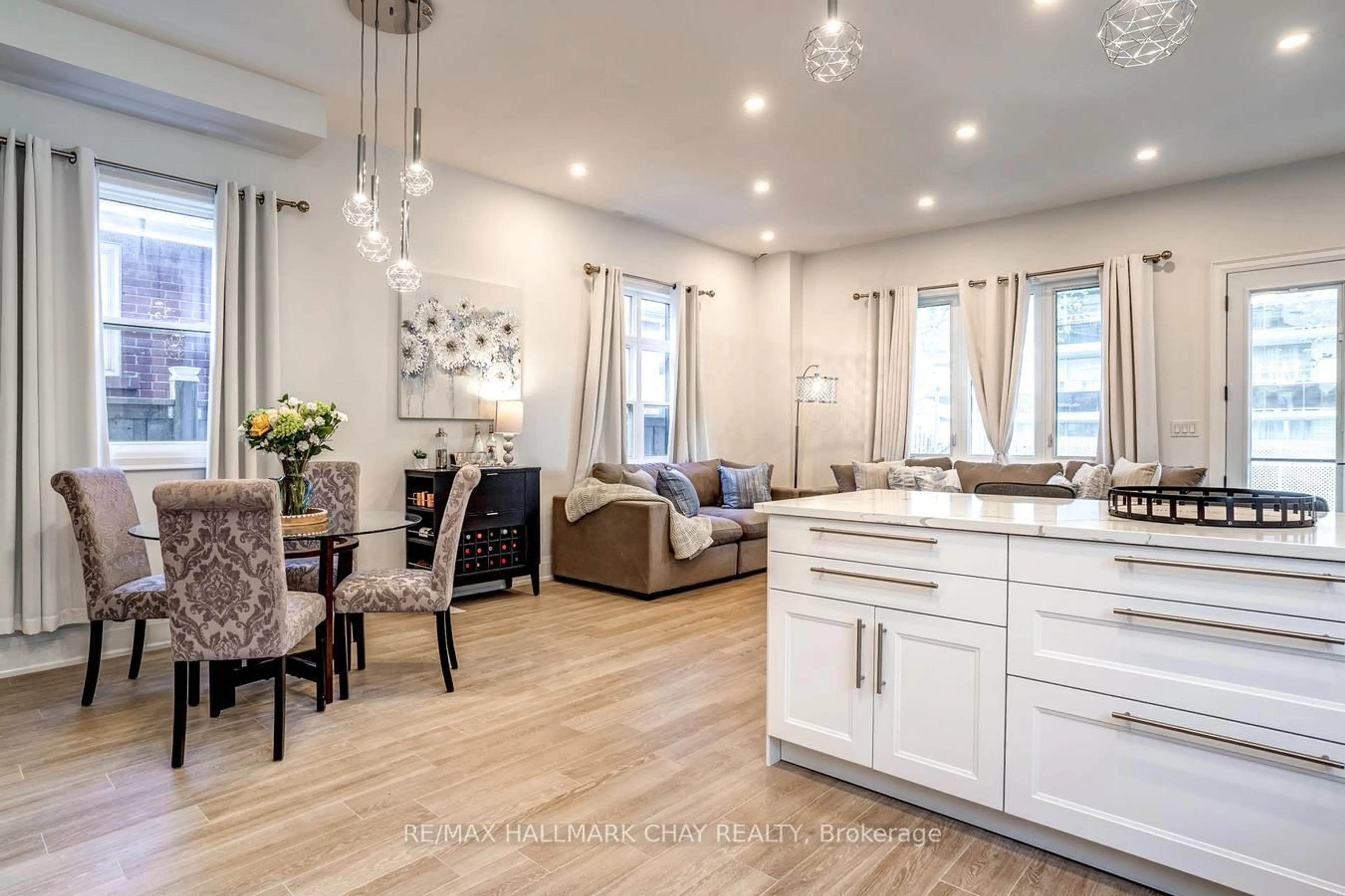 Open concept kitchen, unknown for 611 Northcliffe Blvd, Toronto Ontario M6E 3L8