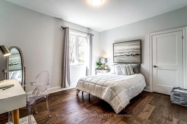 611 Northcliffe Blvd, Toronto 5