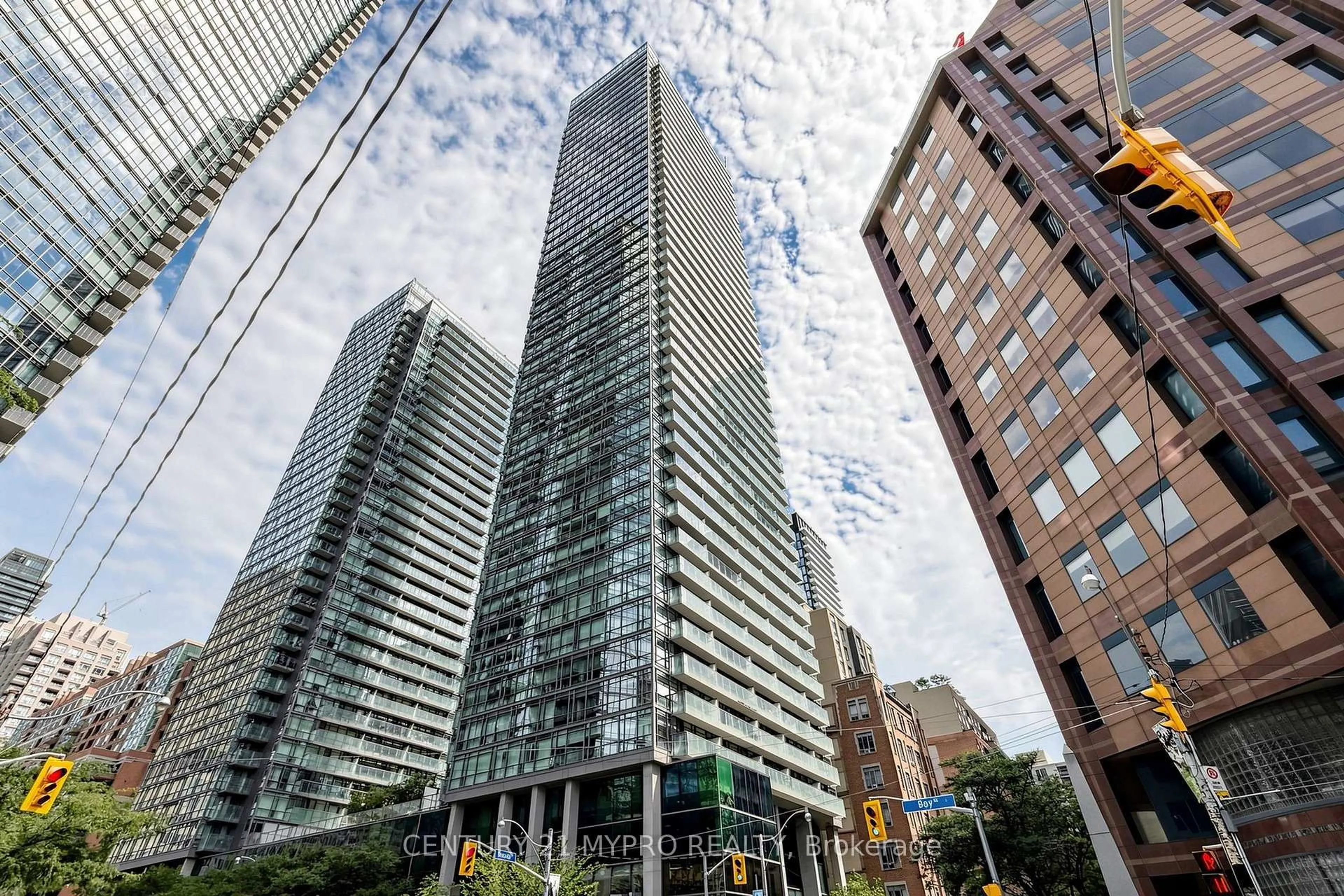 Unknown for 38 Grenville St #708, Toronto Ontario M4Y 1A5
