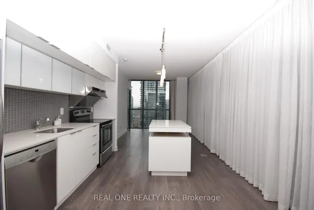 110 Charles St #3505, Toronto 4