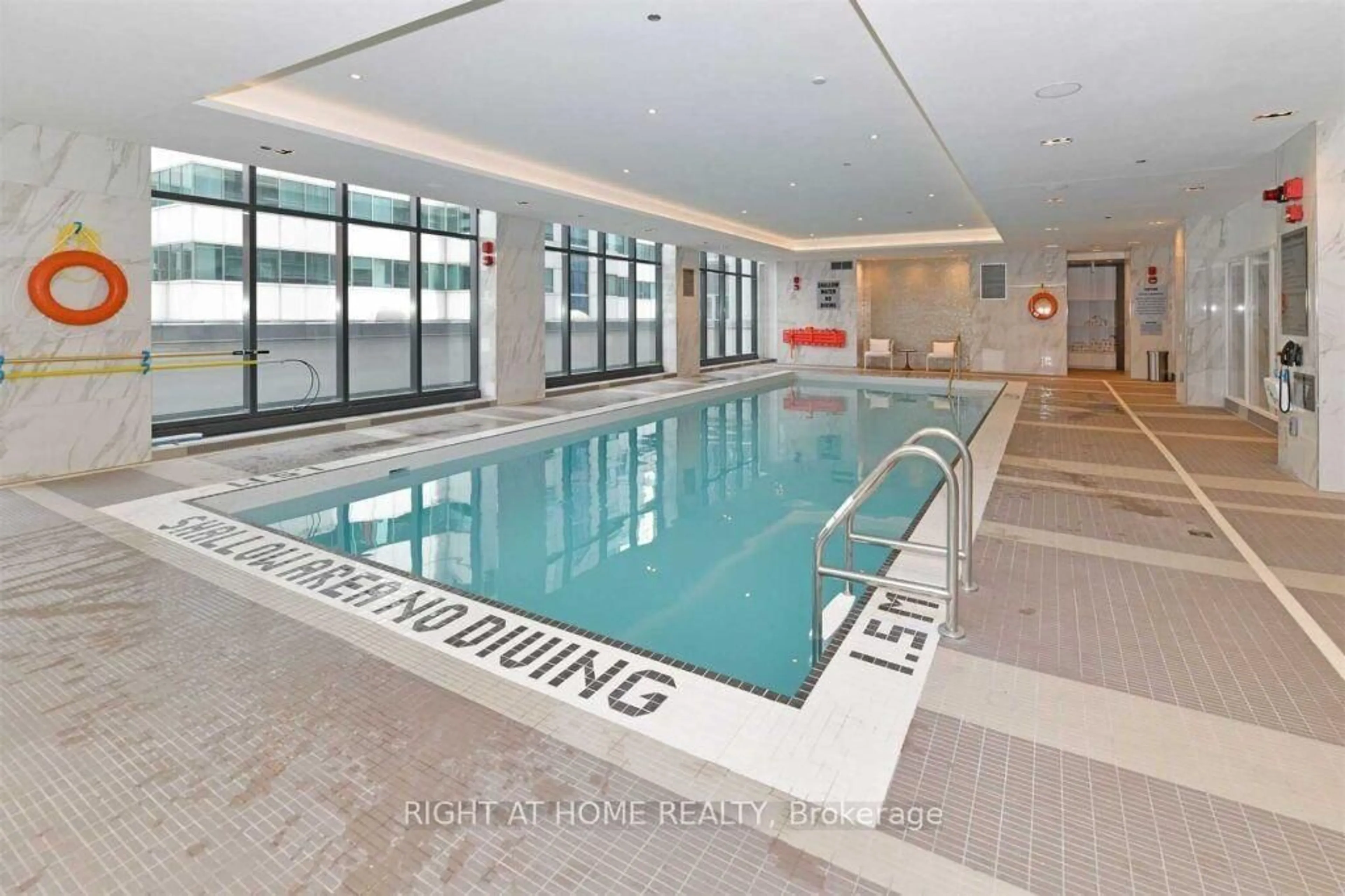 Pool for 115 Blue Jays Way #3215, Toronto Ontario M5V 0N4