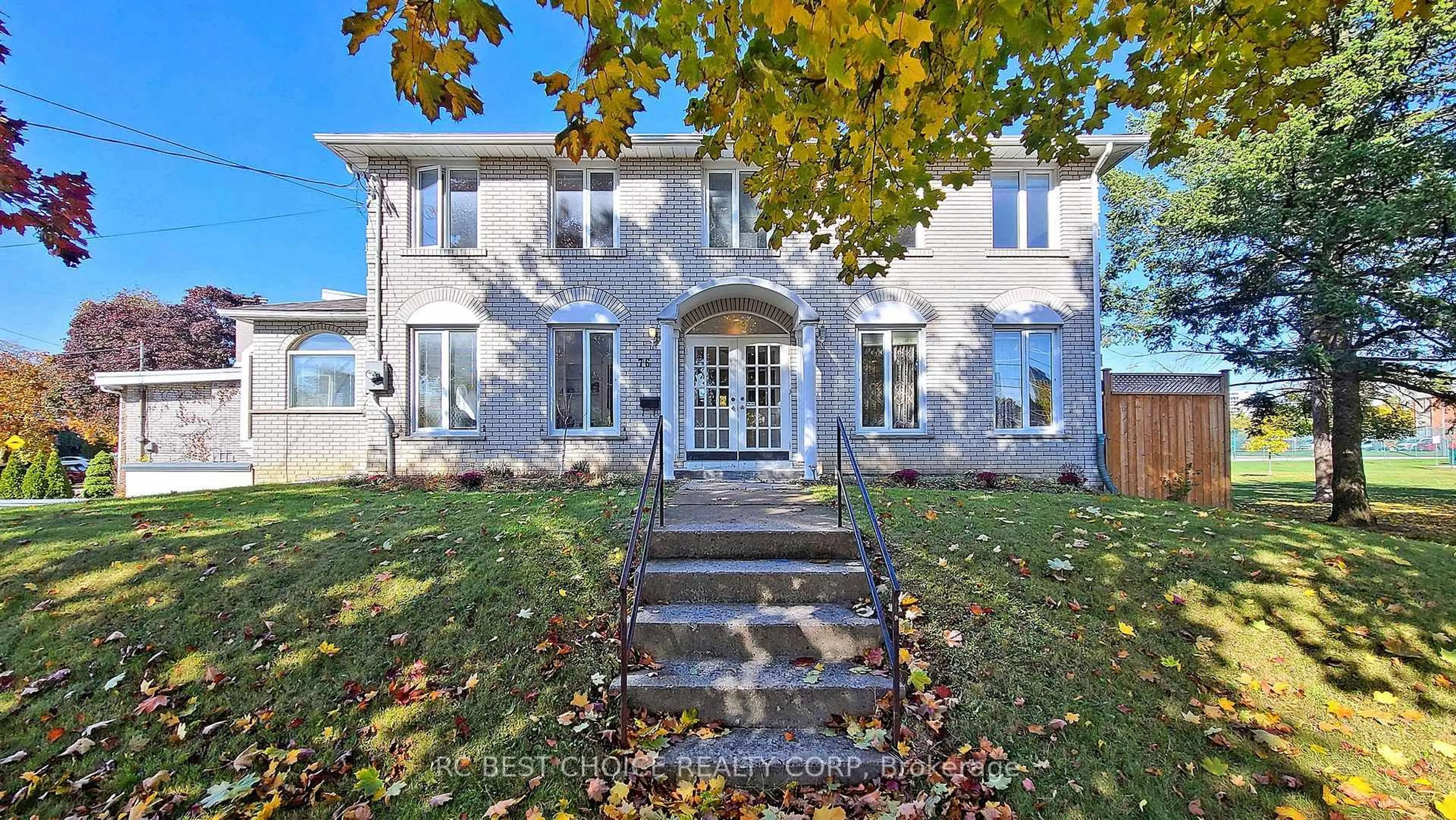 Home with brick exterior material, street for 76 Rockford Rd, Toronto Ontario M2R 3A7