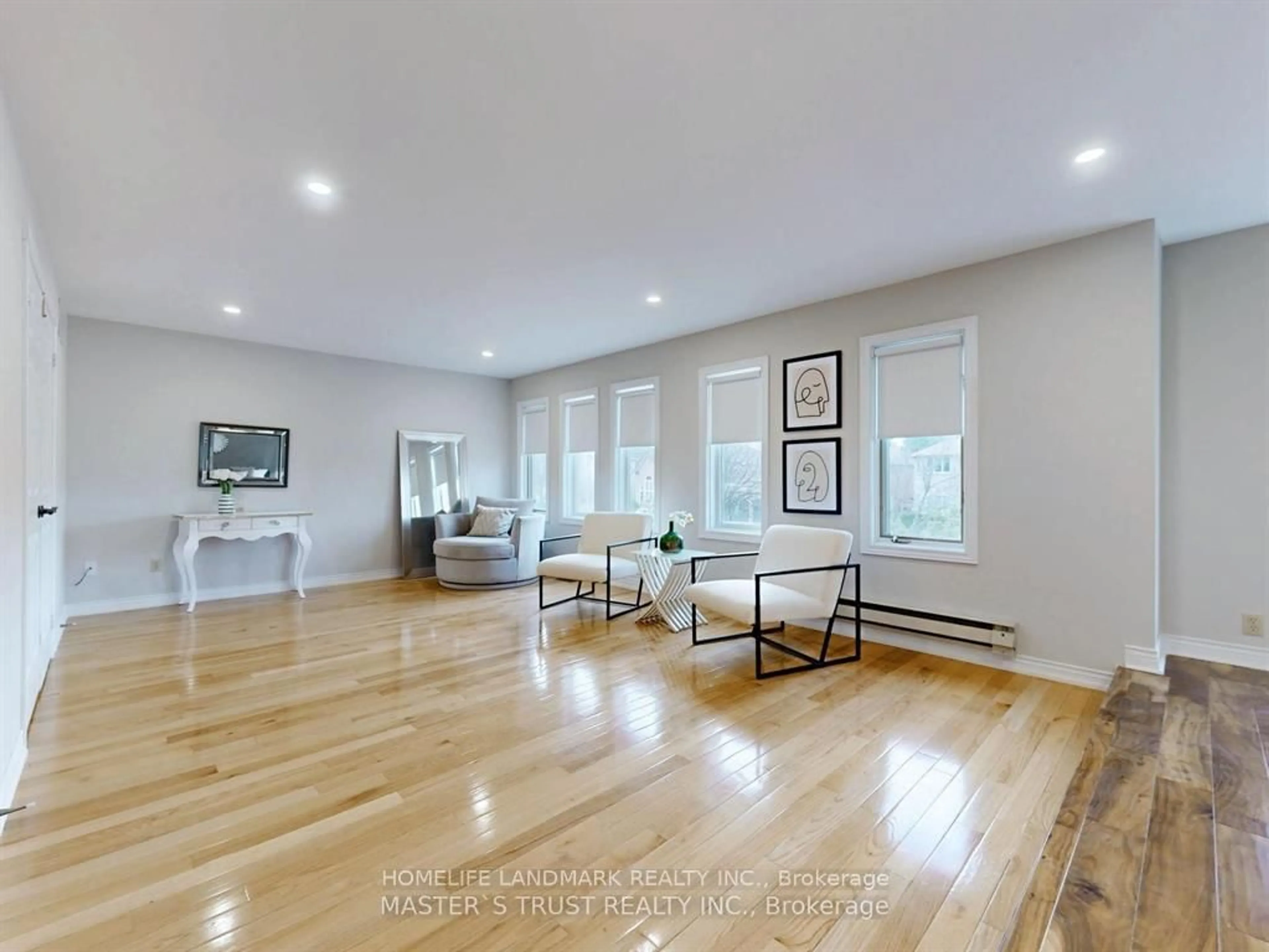 Living room with furniture, wood/laminate floor for 5 Jardin Hill Crt, Toronto Ontario M2H 3R8