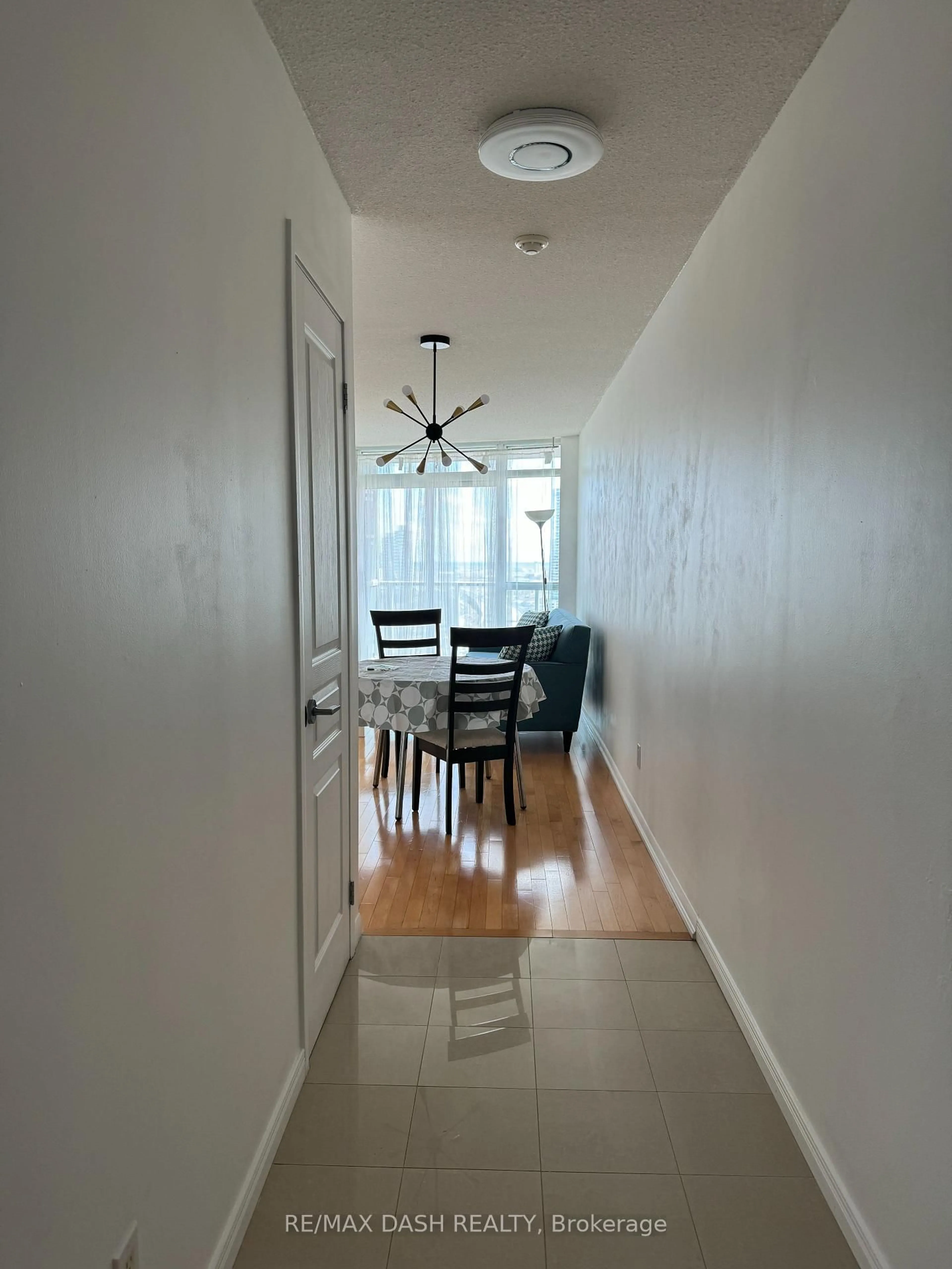 A pic of a room for 18 Yonge St #2809, Toronto Ontario M5E 1Z8