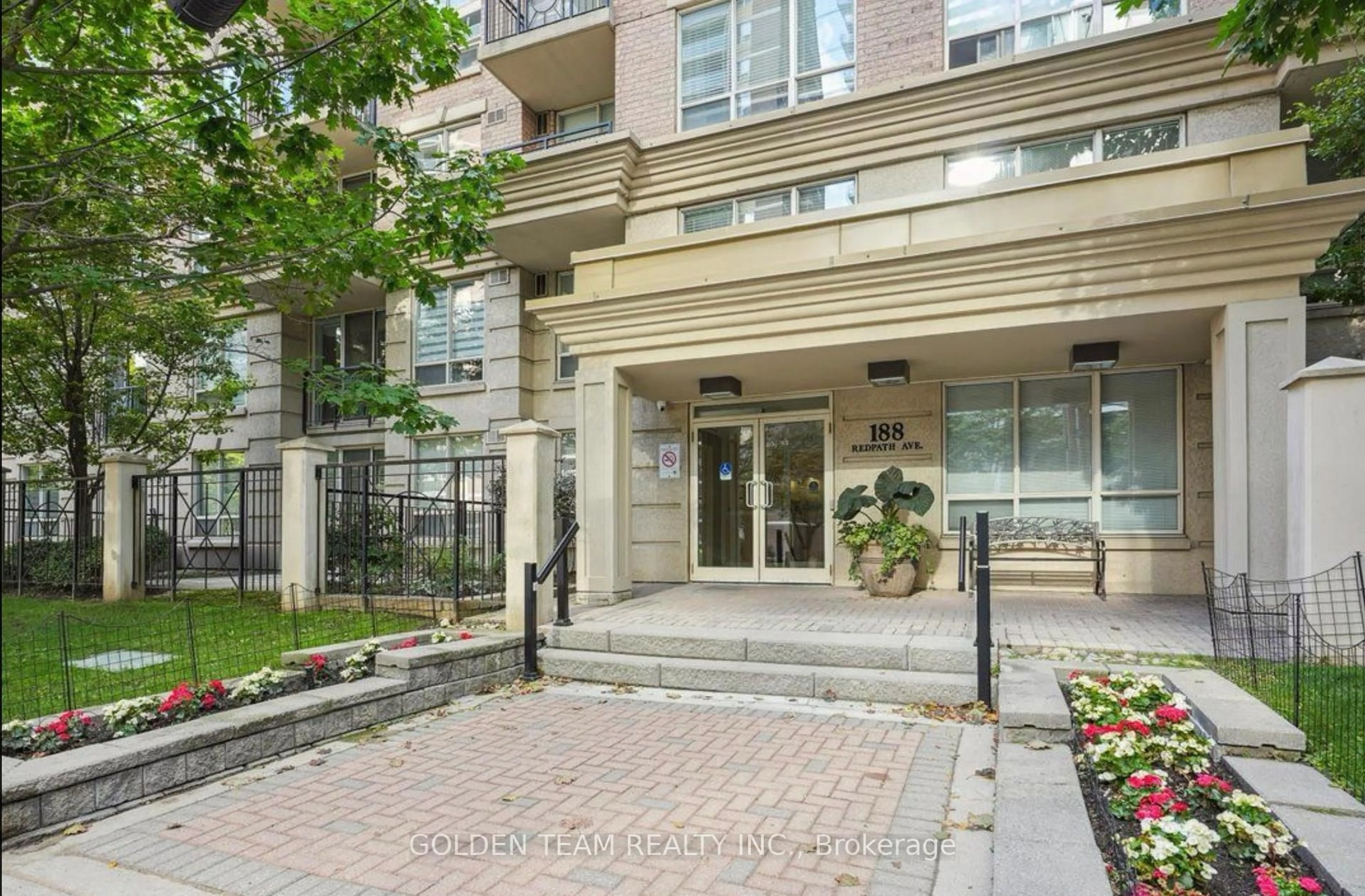 Unknown for 188 Redpath Ave #209, Toronto Ontario M4P 3J2