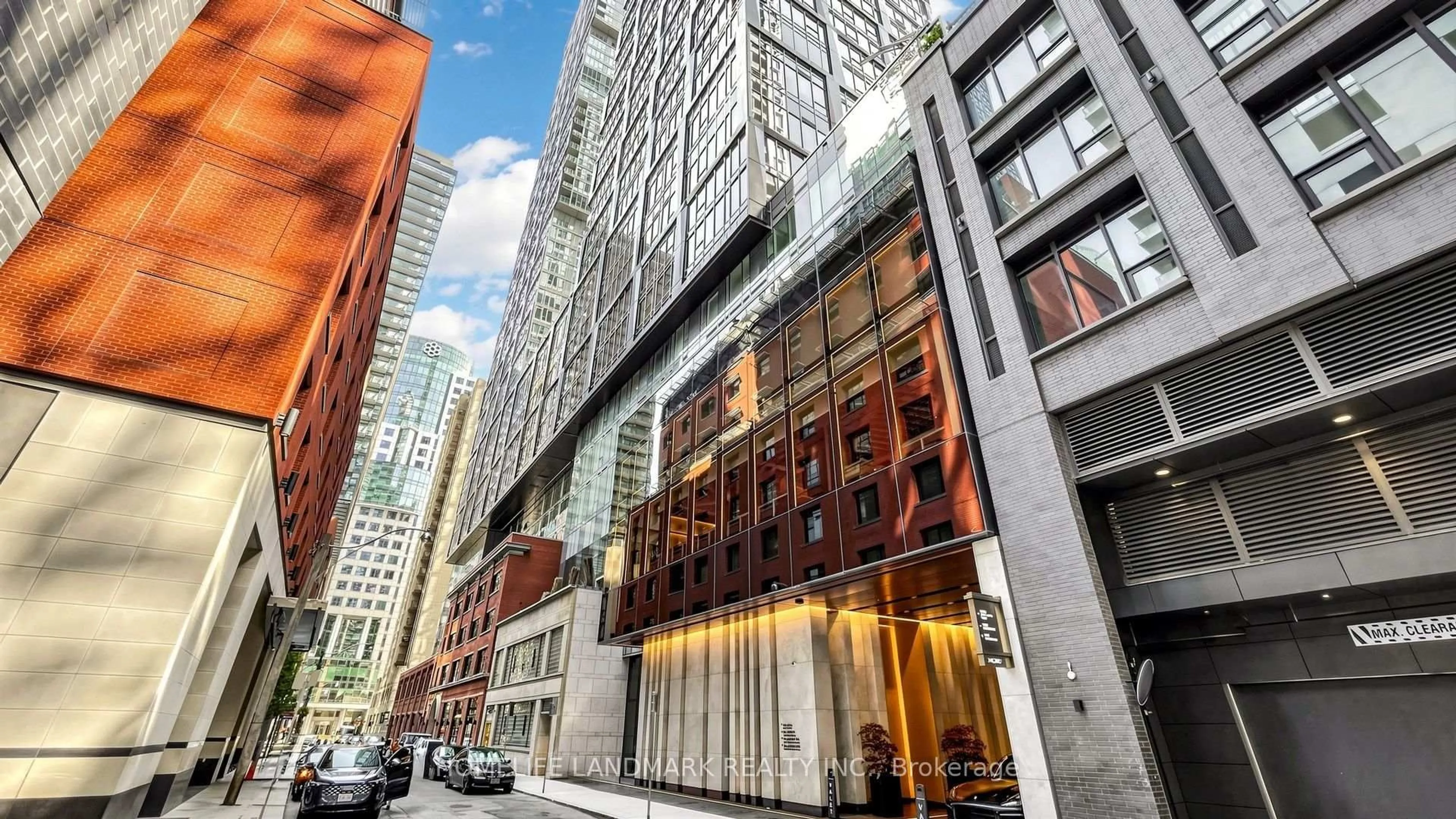 Indoor foyer for 35 Mercer St #1314, Toronto Ontario M5V 1H2