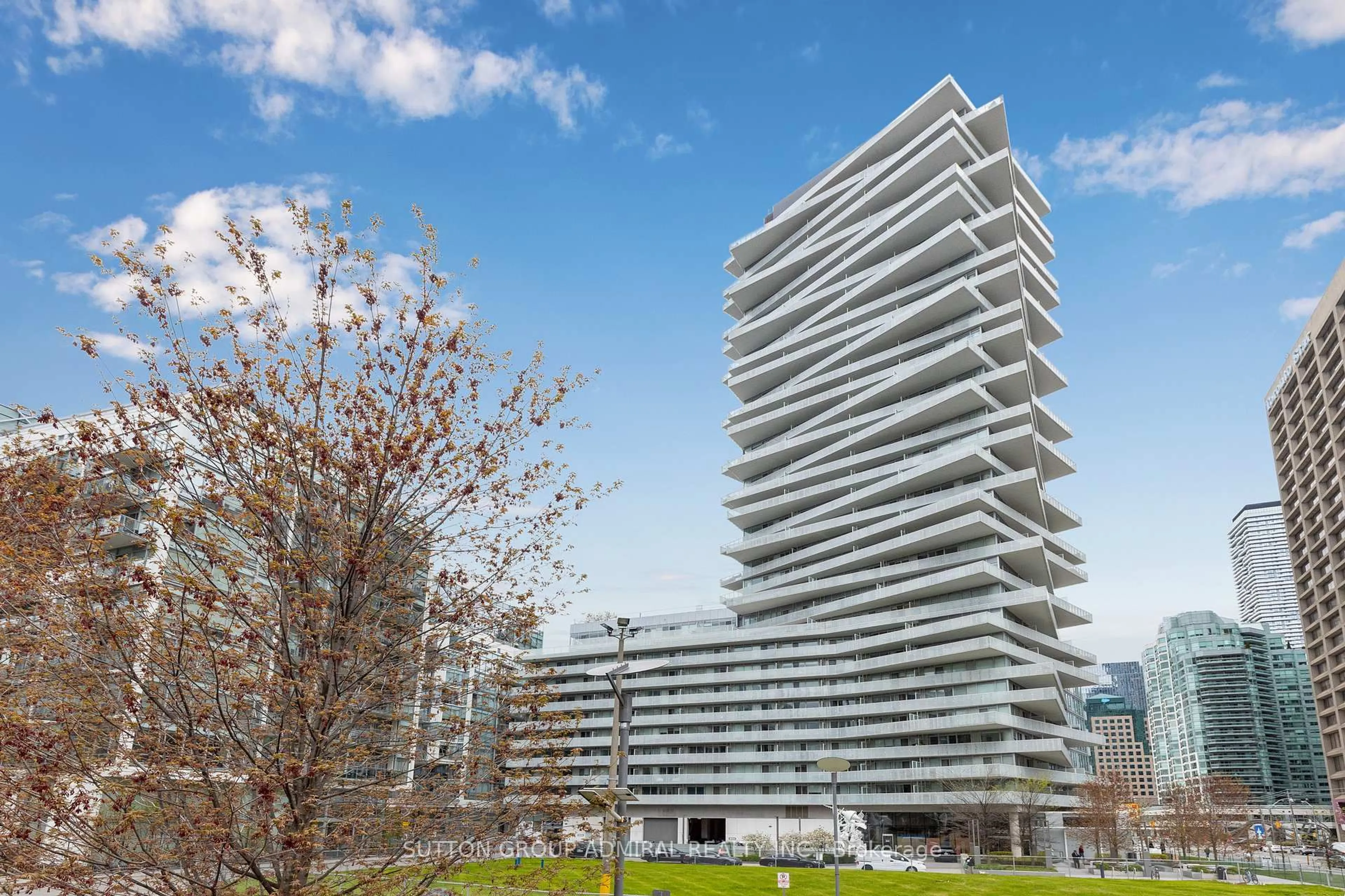 Unknown for 15 Queens Quay #208, Toronto Ontario M5E 0A5