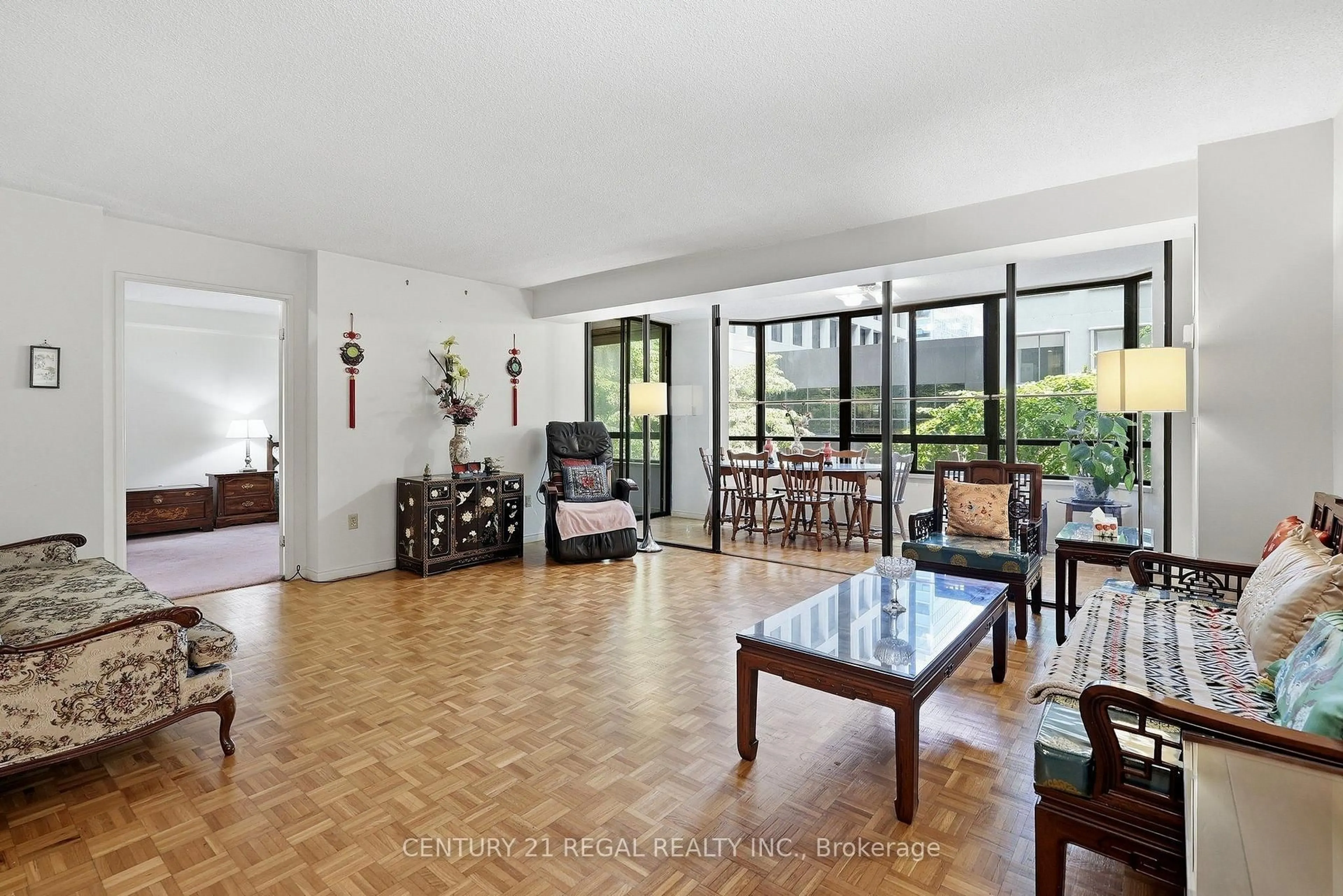 Unknown for 280 Simcoe St #306, Toronto Ontario M5T 2Y5